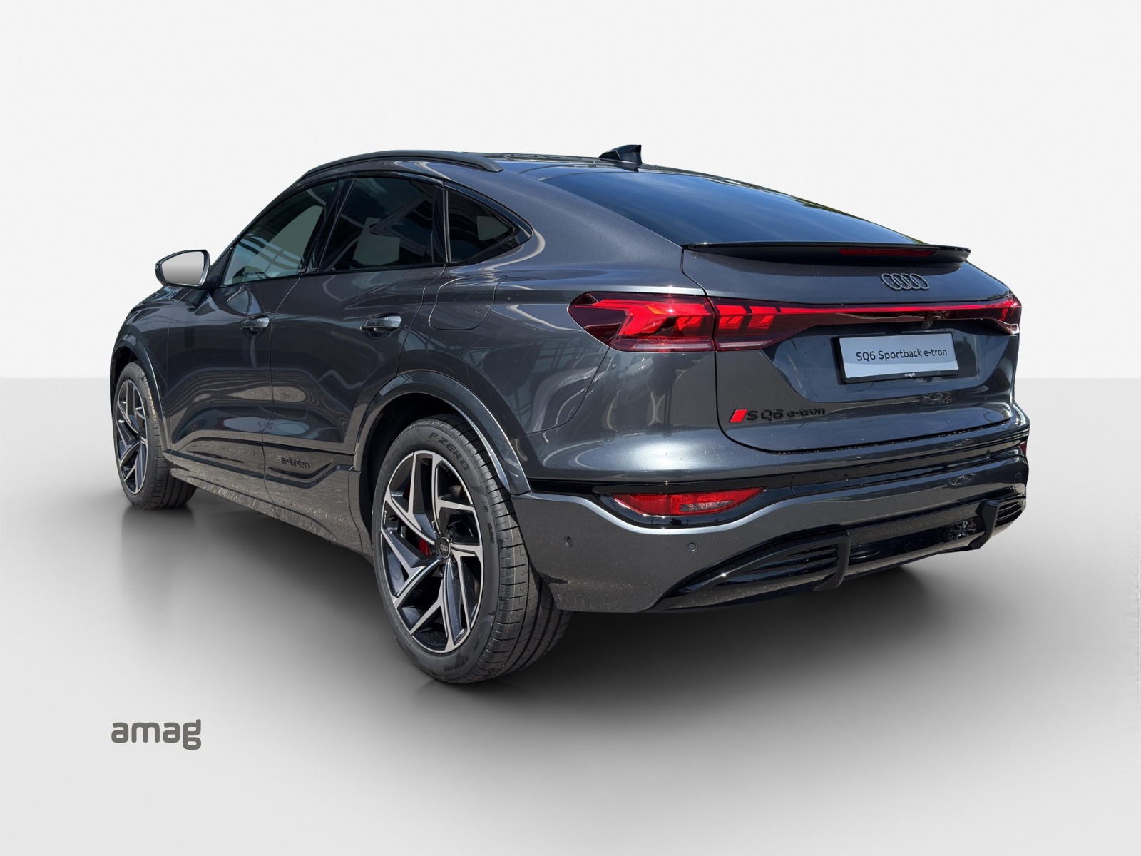 AUDI Q6 Sportback e-tron quattro-showroom-element-3