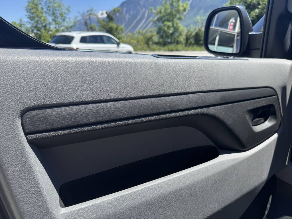 PEUGEOT Expert 2.0 BlueHDi 120 4x4 Dangel-image-17