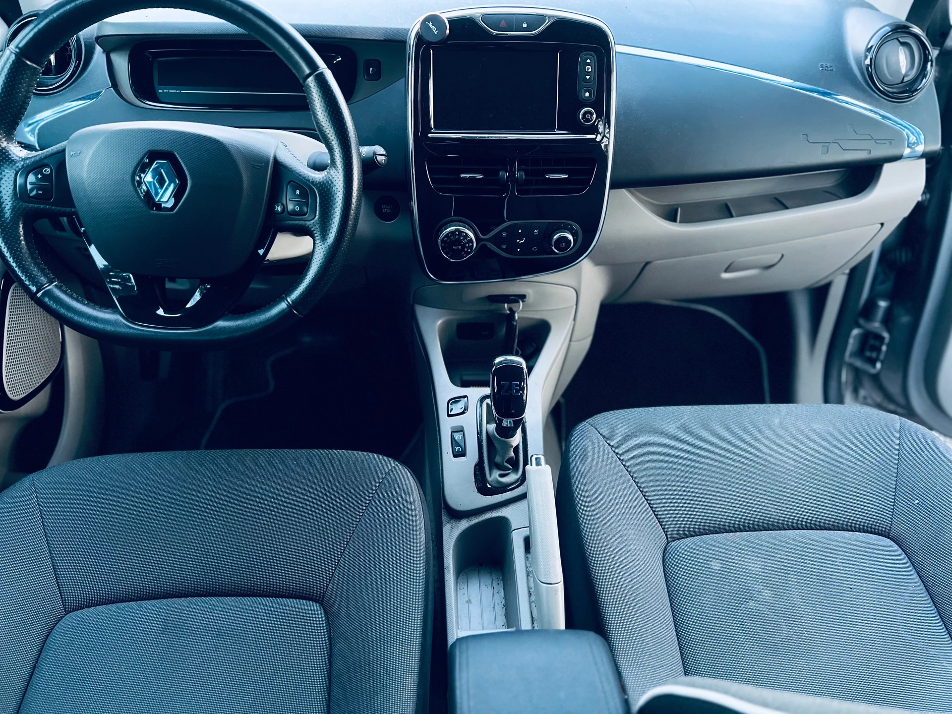 RENAULT Zoe Intens Q210 (Sans La Batterie)-image-8
