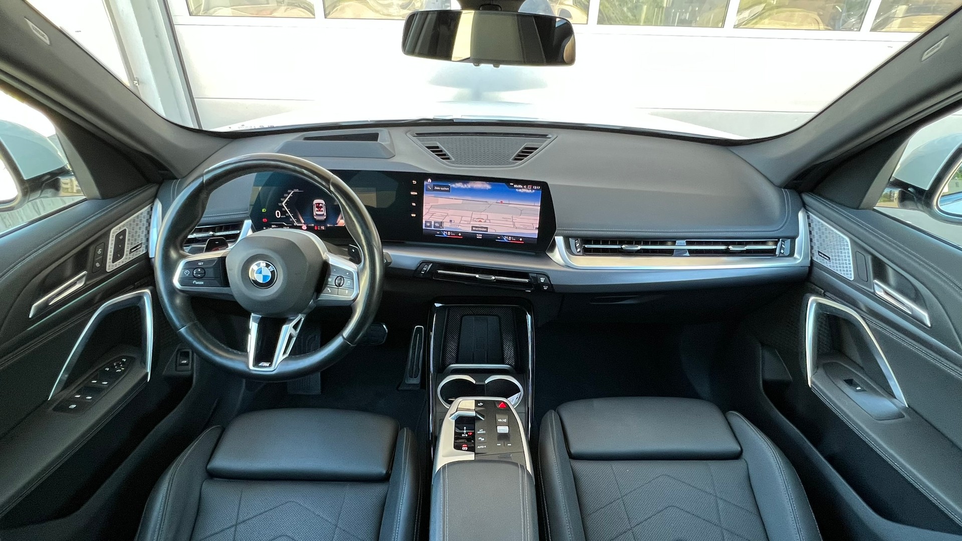 BMW X1 xDRIVE 23d 48V M SPORT l 211 PS-image-17