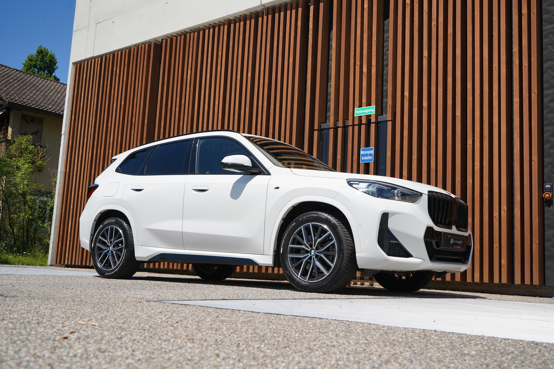 BMW X1 xDRIVE 23d 48V M SPORT l 211 PS-image-10