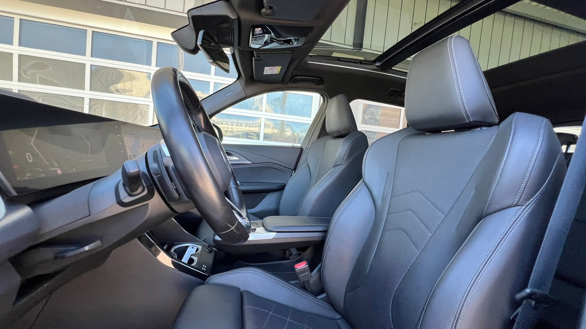 BMW X1 xDRIVE 23d 48V M SPORT l 211 PS-image-24