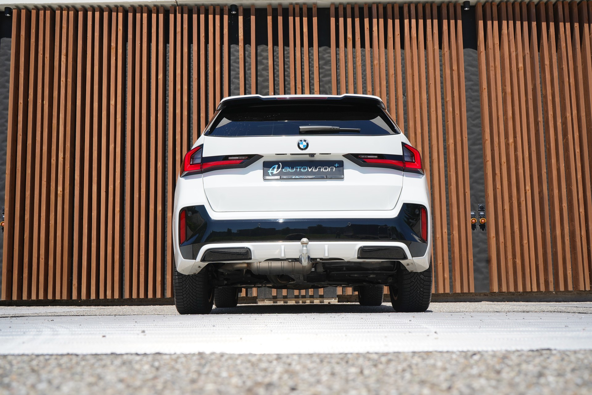 BMW X1 xDRIVE 23d 48V M SPORT l 211 PS-image-14