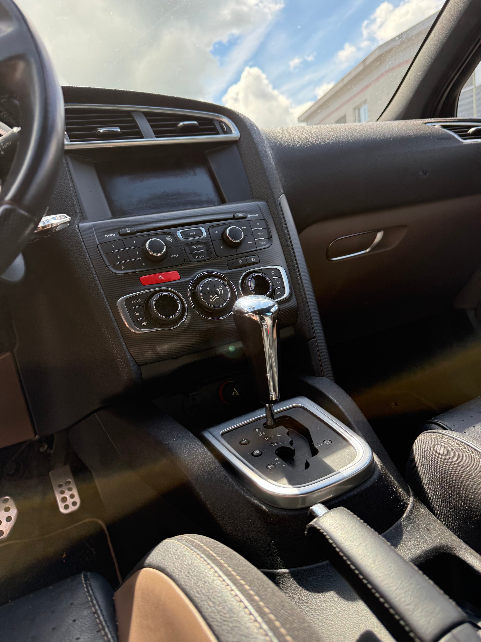 DS AUTOMOBILES DS4 1.6 THP SO Chic Automatic-image-9