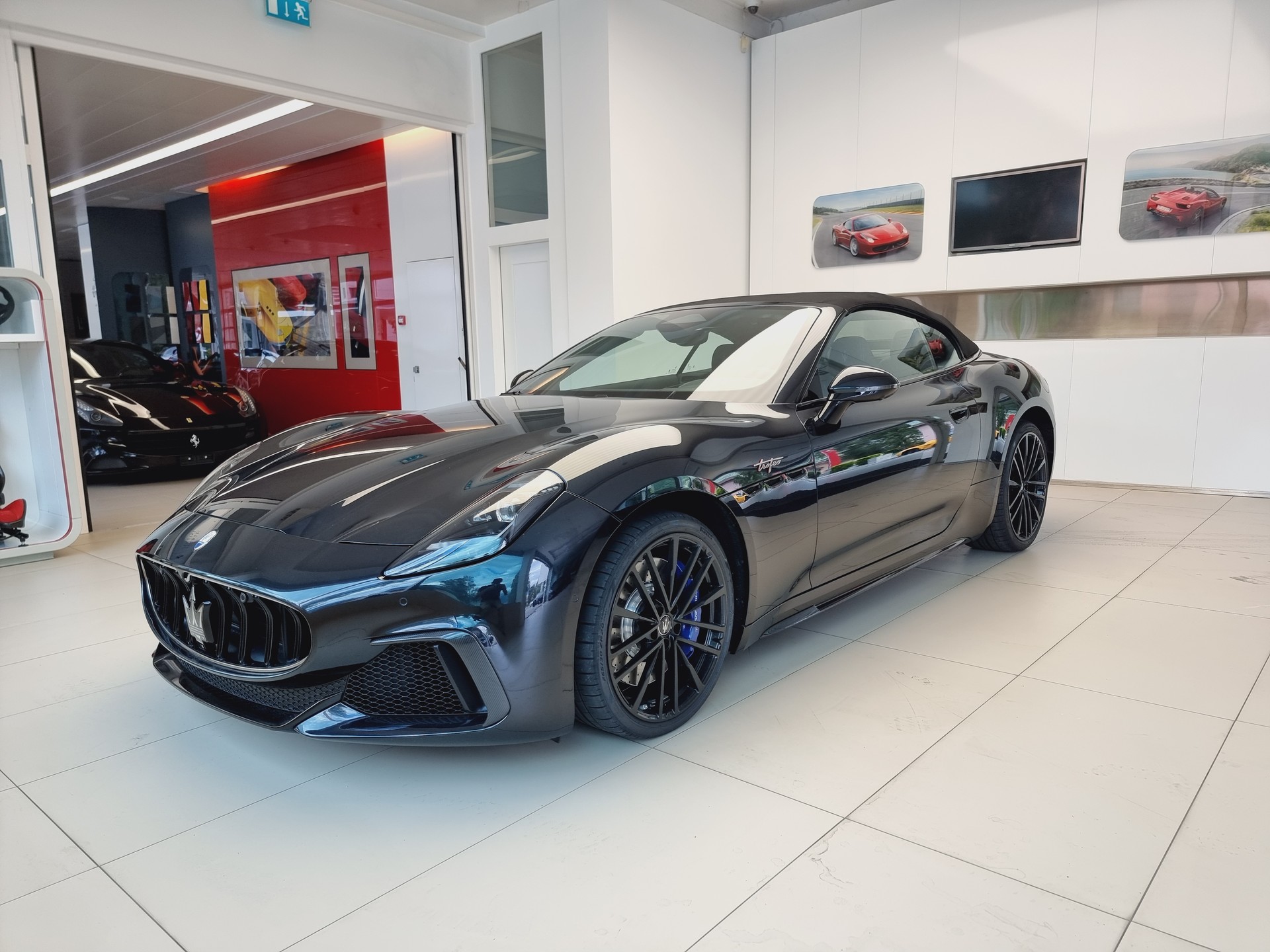 MASERATI GranCabrio Trofeo-image-9
