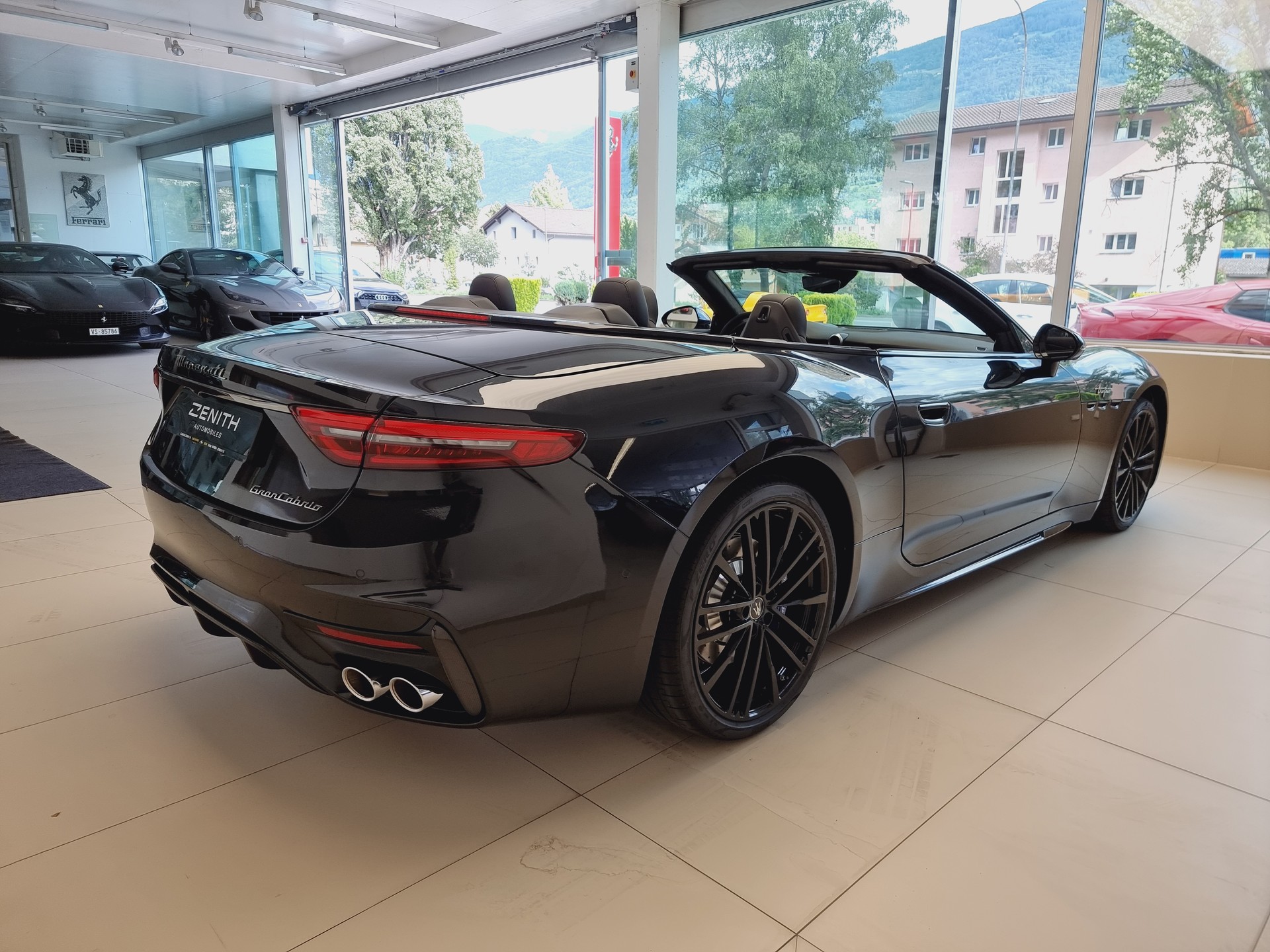 MASERATI GranCabrio Trofeo-image-4