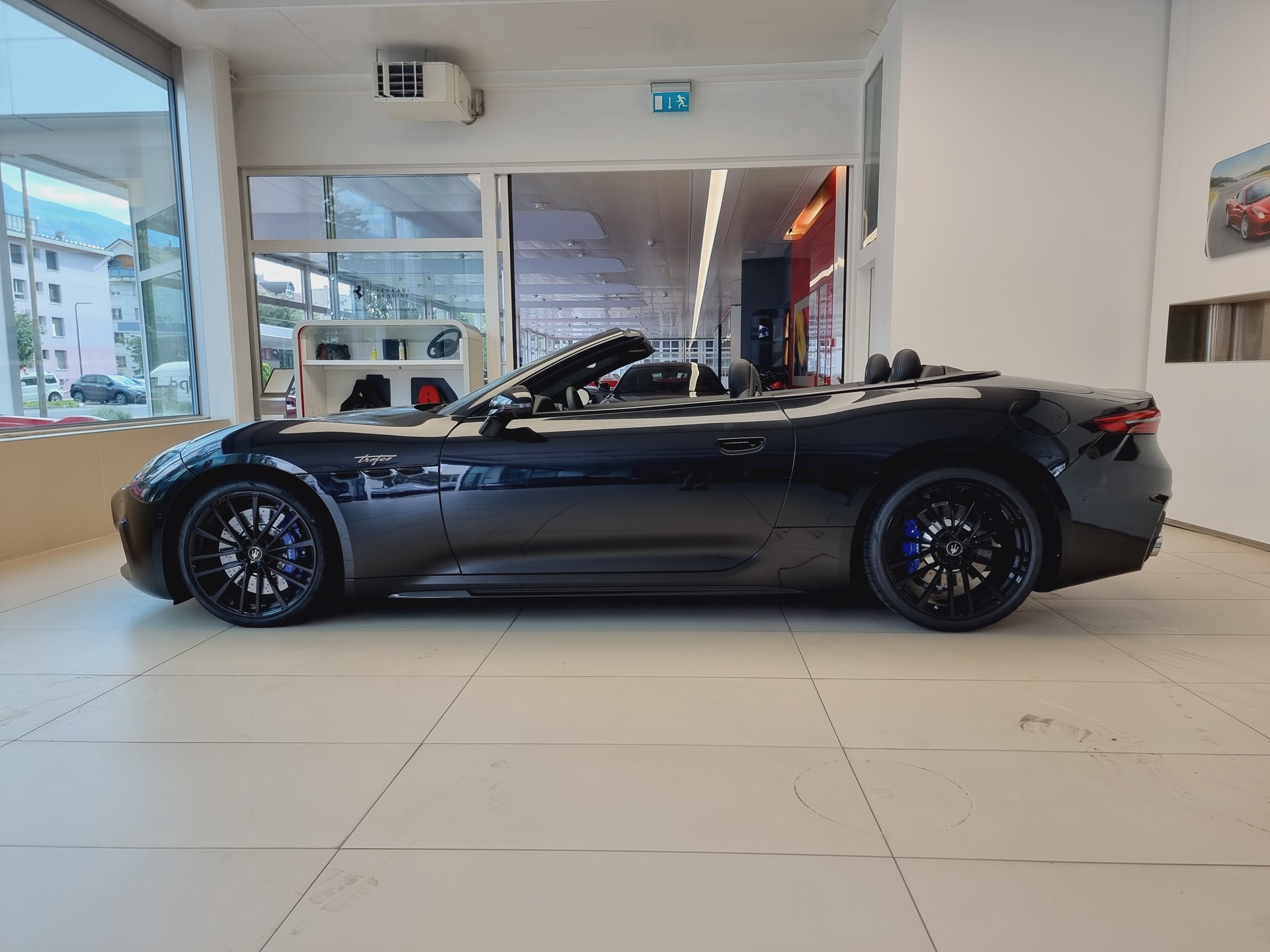 MASERATI GranCabrio Trofeo-image-7