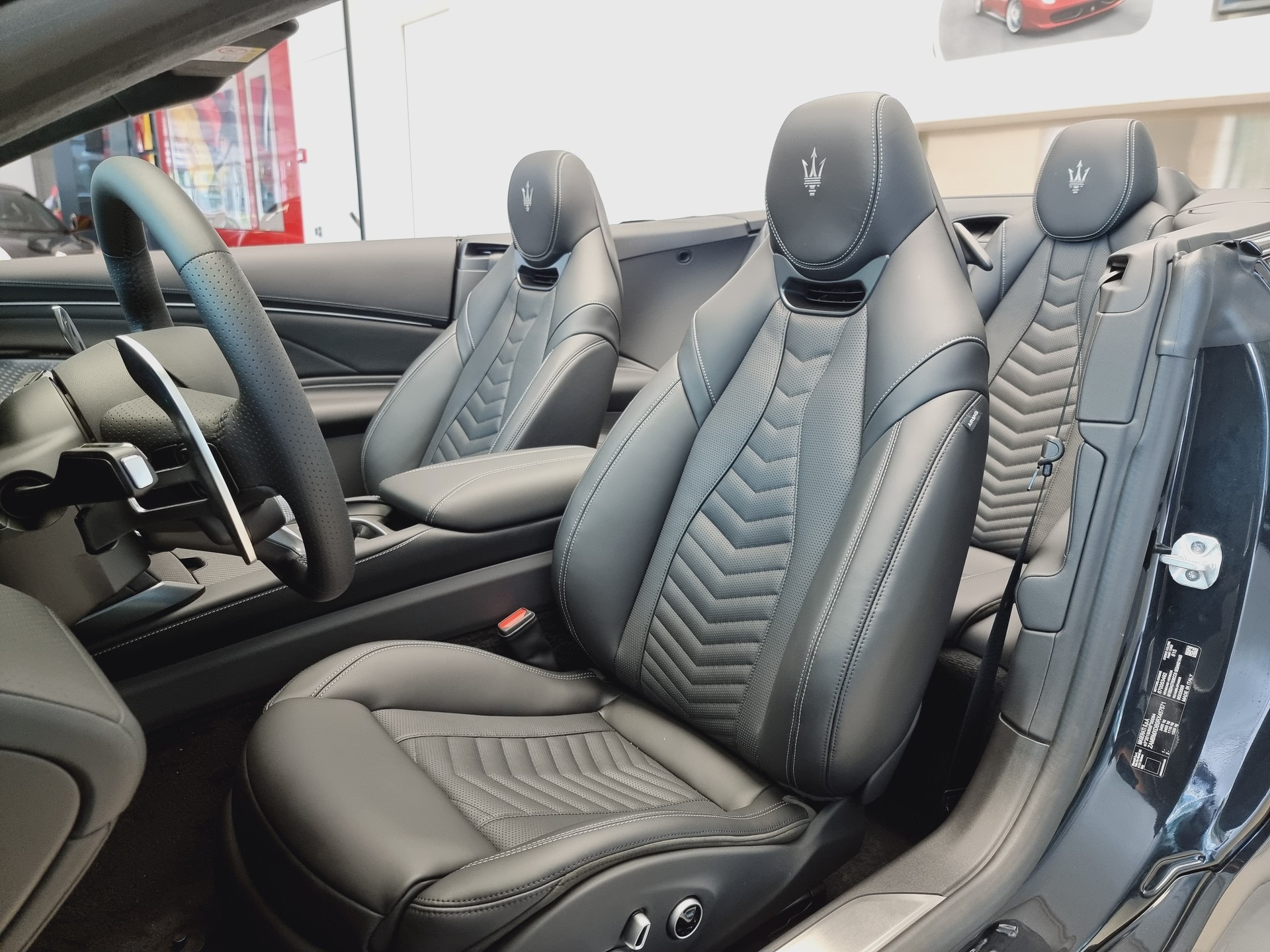 MASERATI GranCabrio Trofeo-image-11