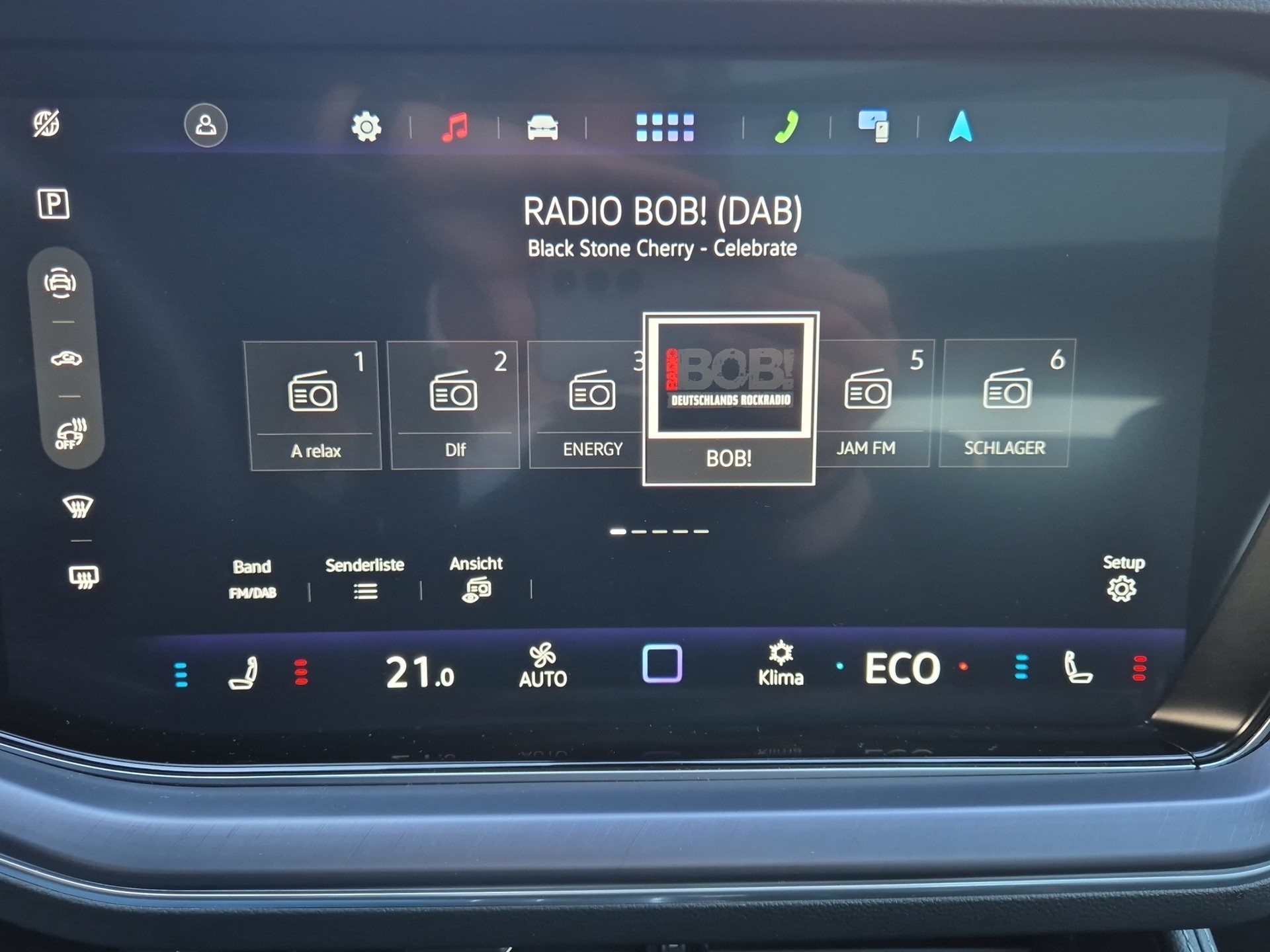 VW Touareg 3.0 TDI R-Line Tiptronic-image-21