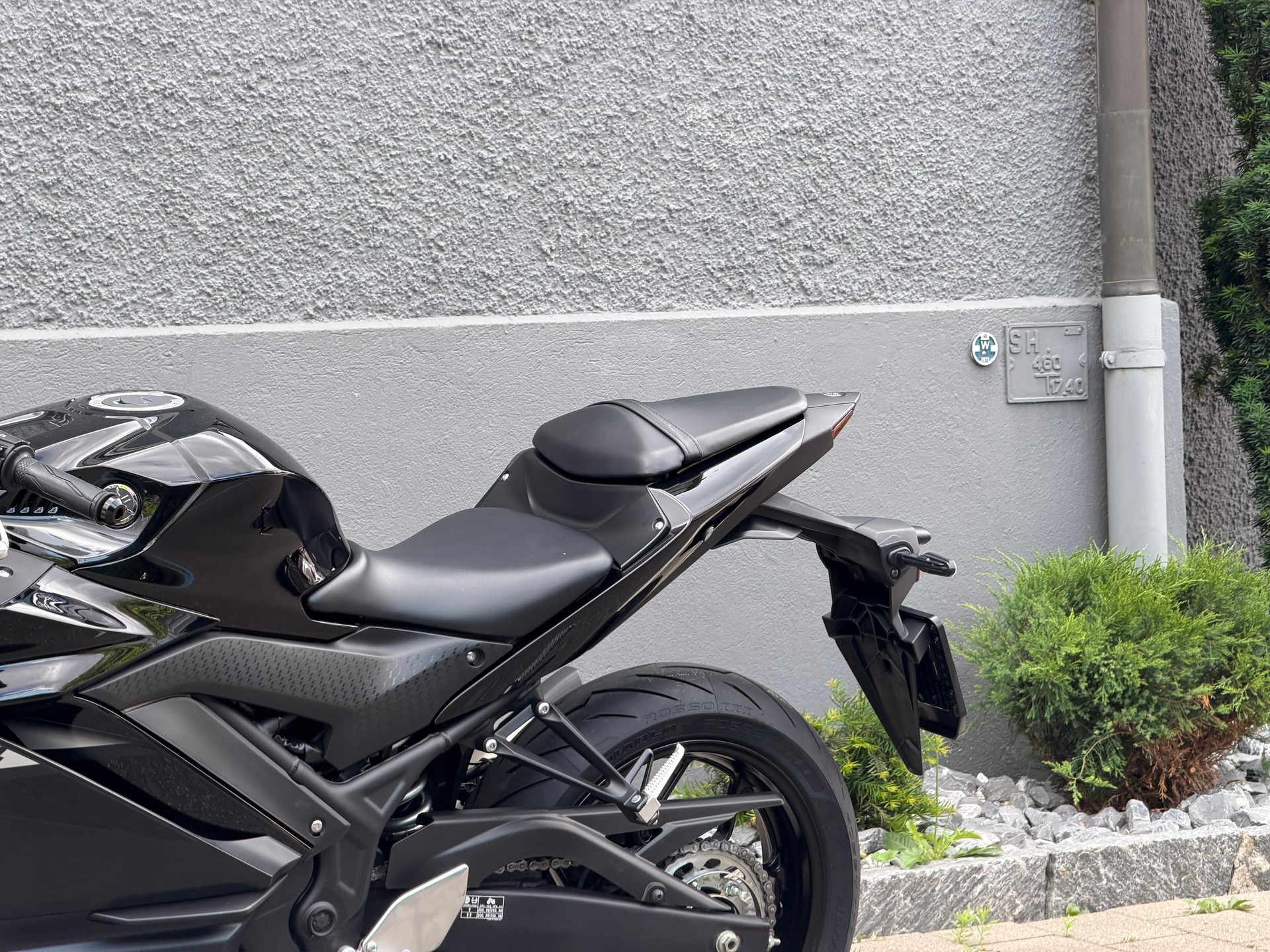 YAMAHA R3-image-3