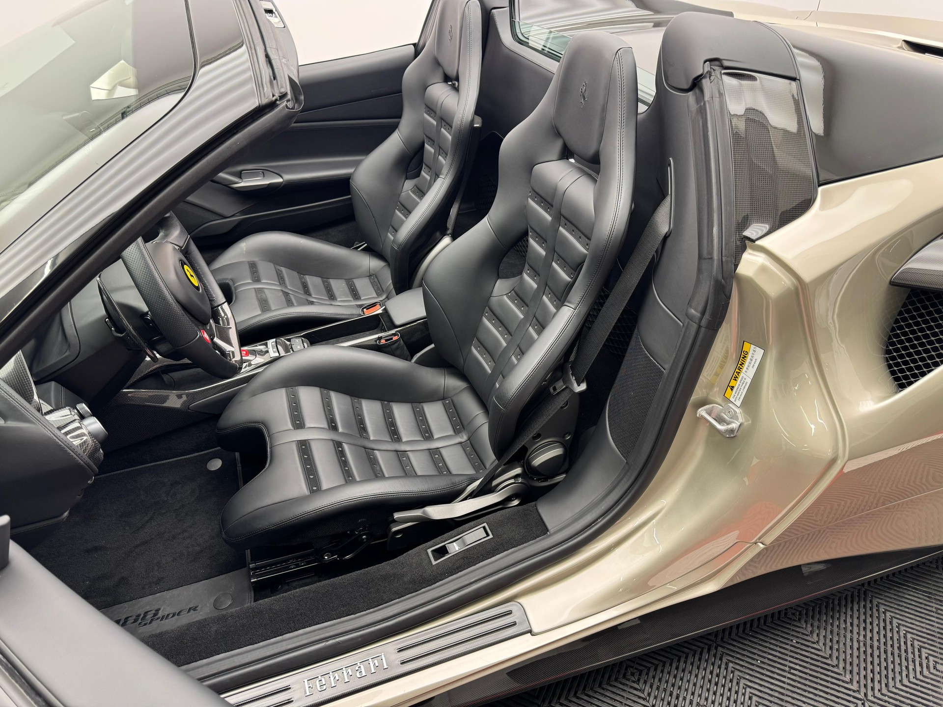 FERRARI 488 Spider 3.9 V8-image-5