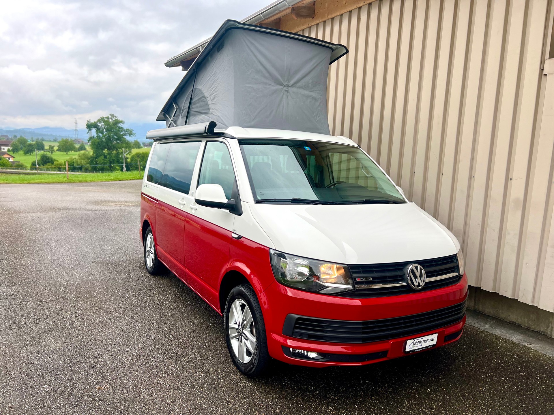 VW T6 California 2.0 TDI Beach Liberty 4Motion DSG by Nutzfahrzeugcenter Seetal-image-1