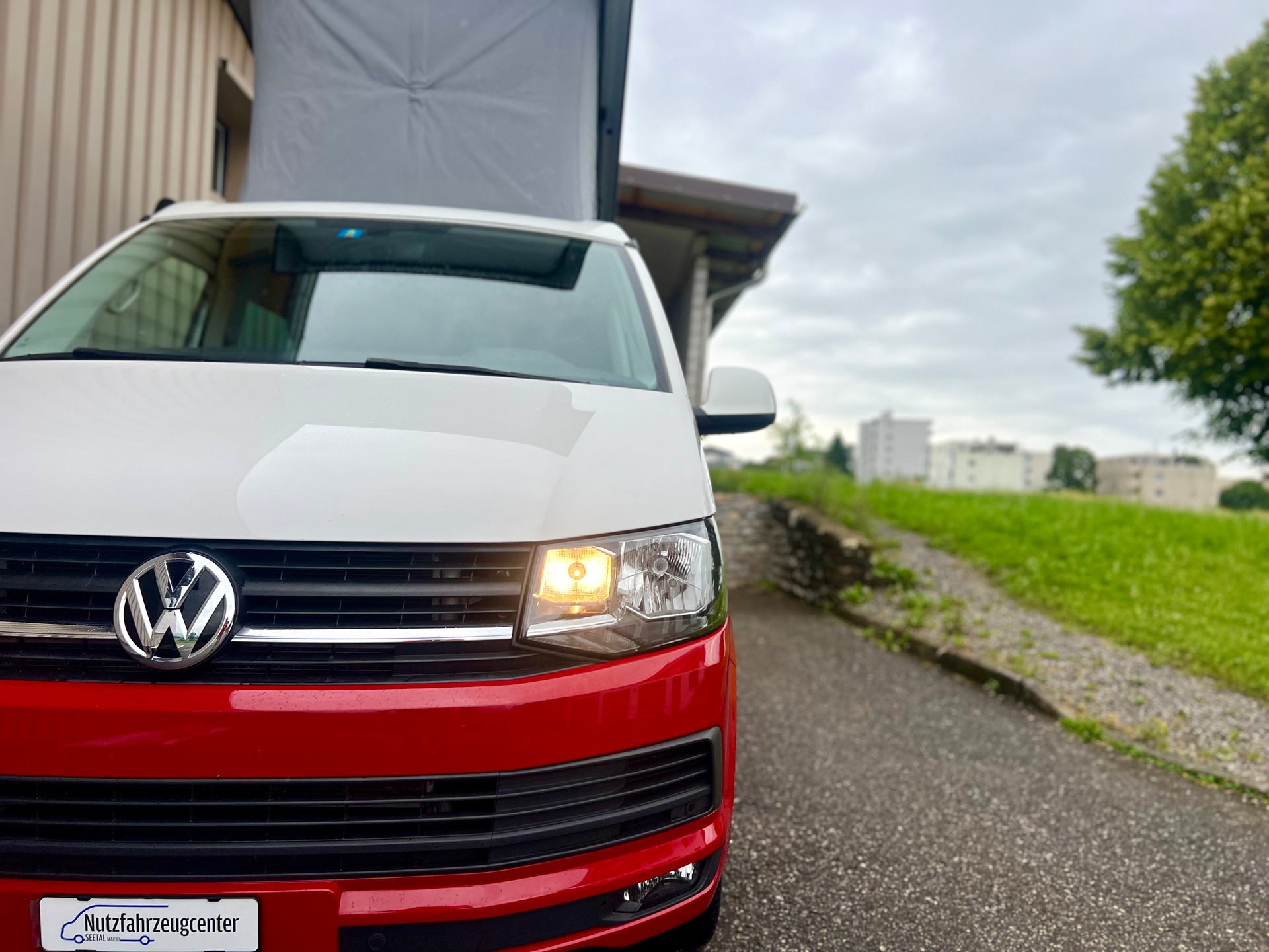 VW T6 California 2.0 TDI Beach Liberty 4Motion DSG by Nutzfahrzeugcenter Seetal-image-9