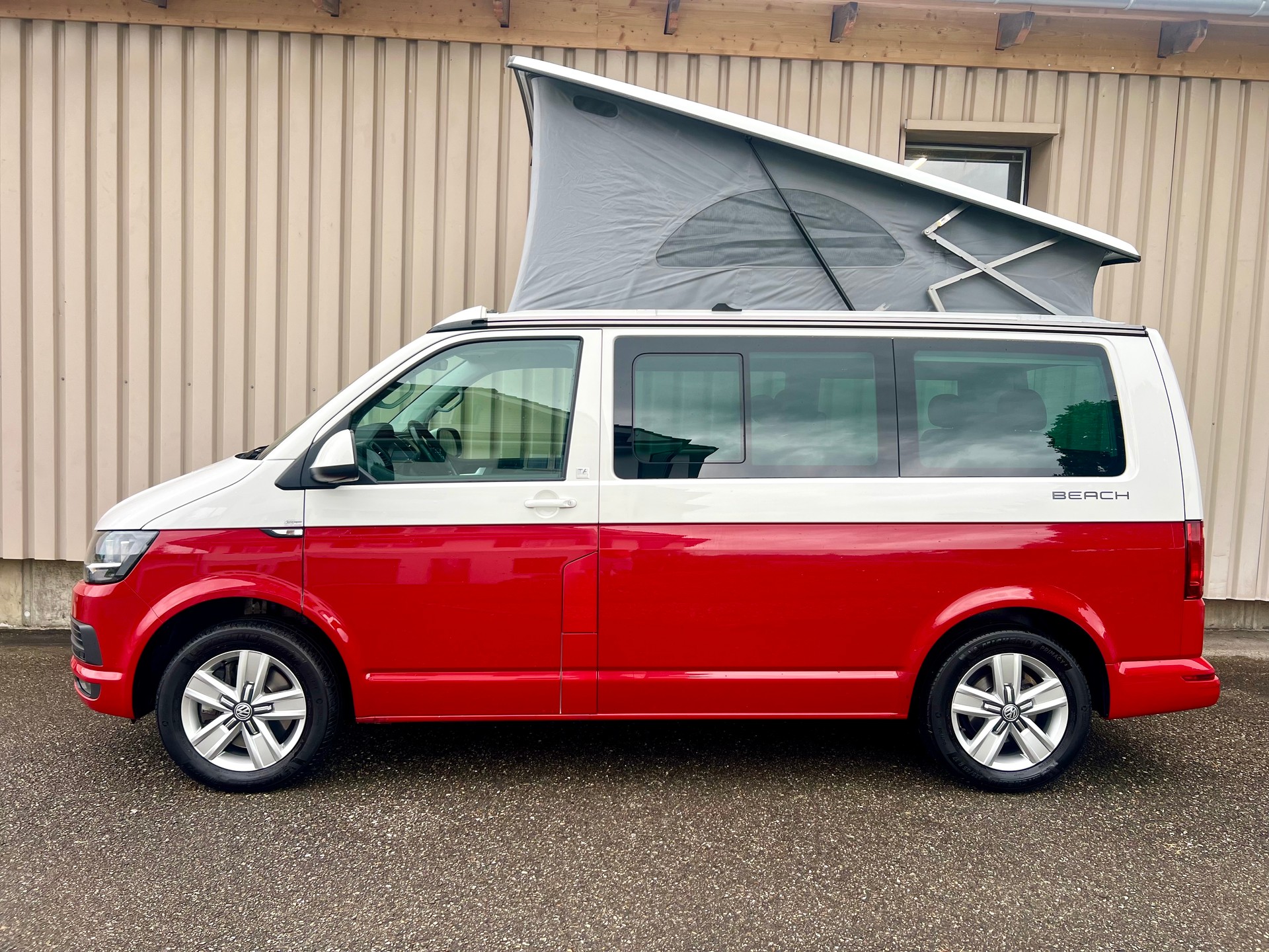 VW T6 California 2.0 TDI Beach Liberty 4Motion DSG by Nutzfahrzeugcenter Seetal-image-5