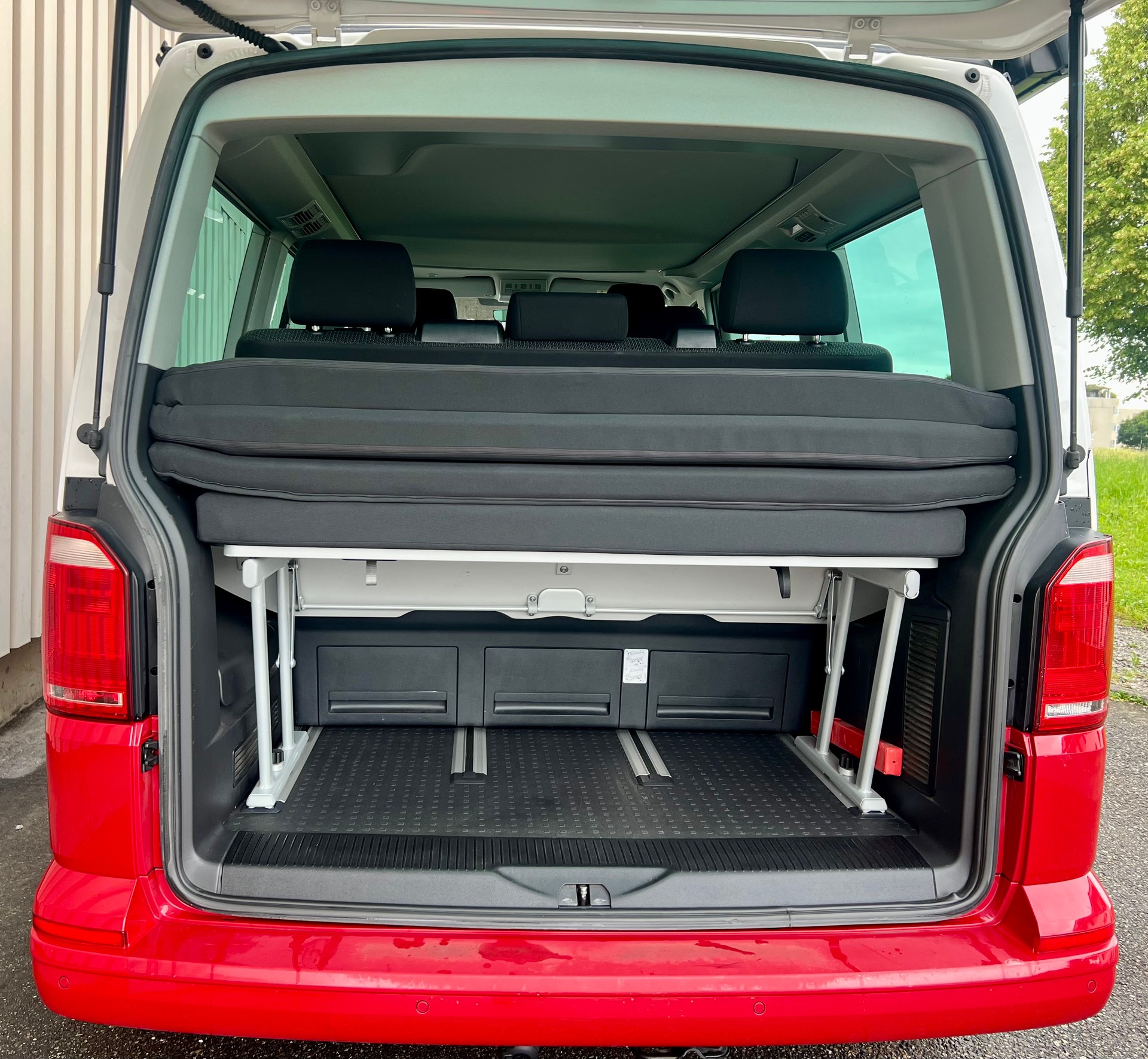 VW T6 California 2.0 TDI Beach Liberty 4Motion DSG by Nutzfahrzeugcenter Seetal-image-8