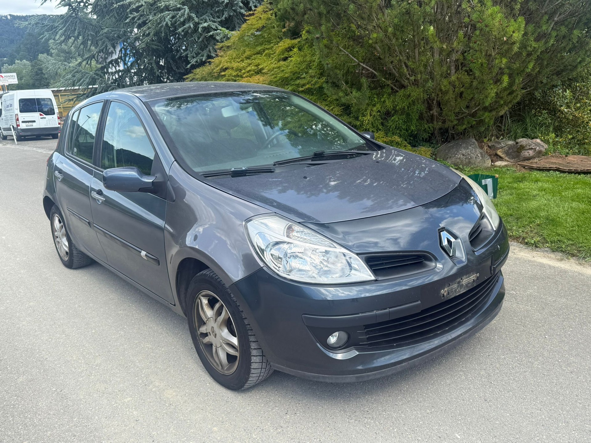 RENAULT Clio 1.6 16V Exception