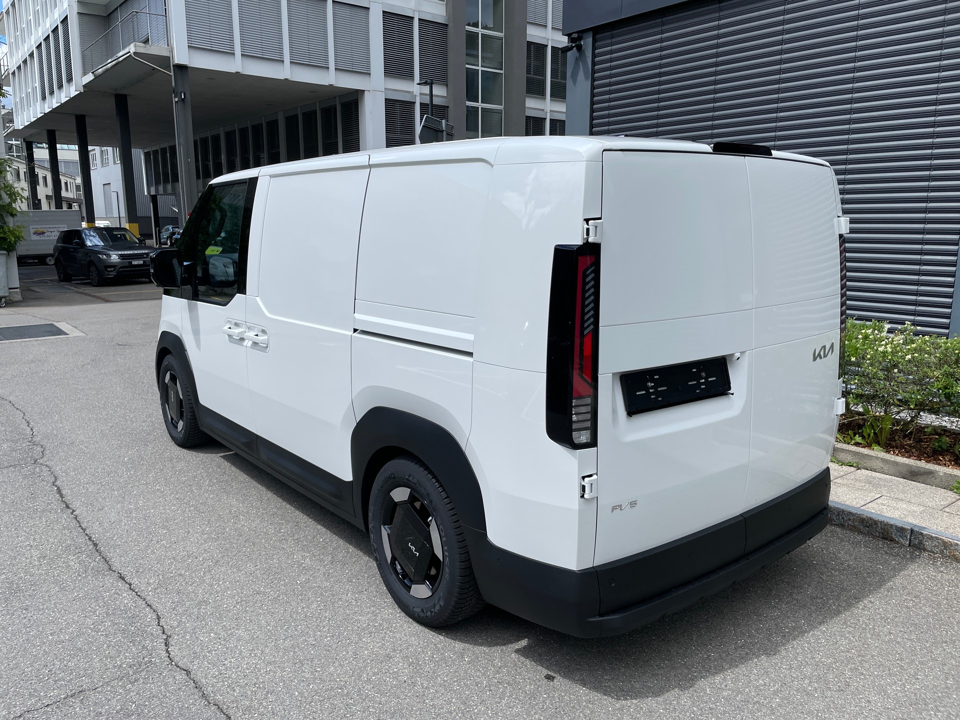 KIA PV5 Cargo 71.2 kWh Elite, mit Wärmepumpe mit 2-Schiebetüren-showroom-element-2