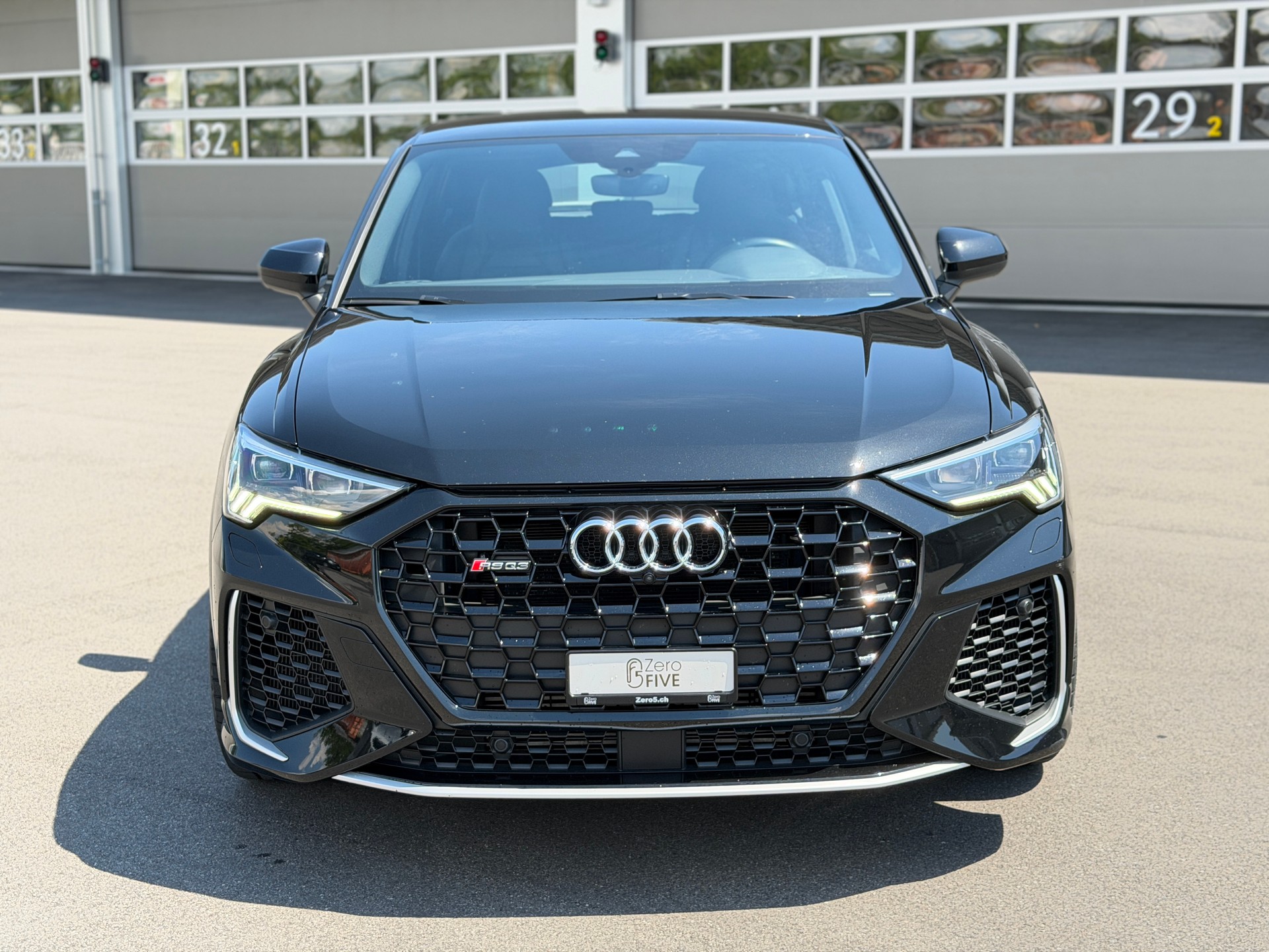 AUDI RS Q3 Sportback quattro S tronic-showroom-element-1