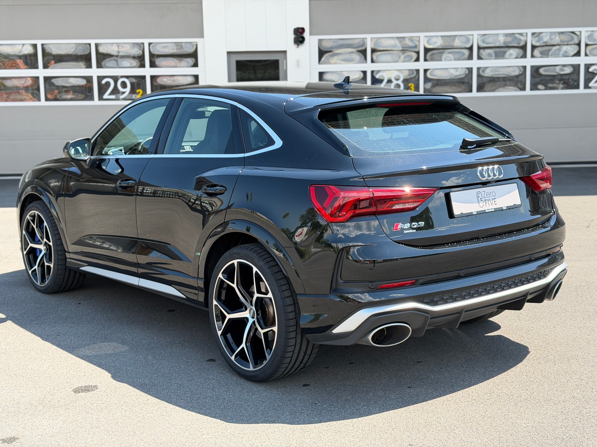 AUDI RS Q3 Sportback quattro S tronic-showroom-element-3