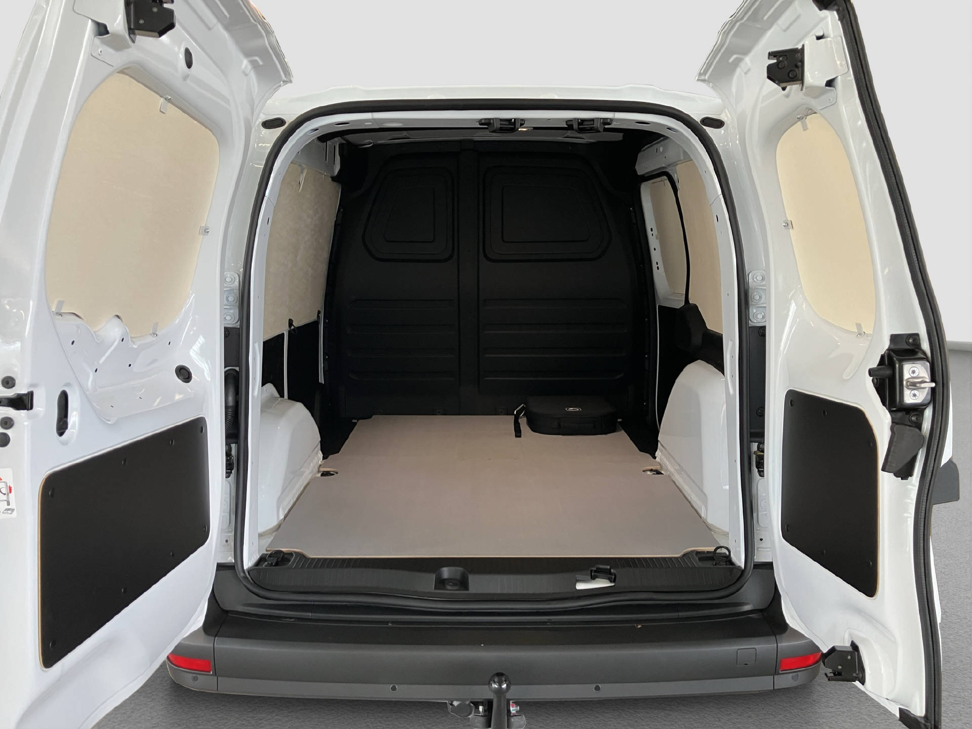 MERCEDES-BENZ eCitan Standard 2716mm S Worker-image-13