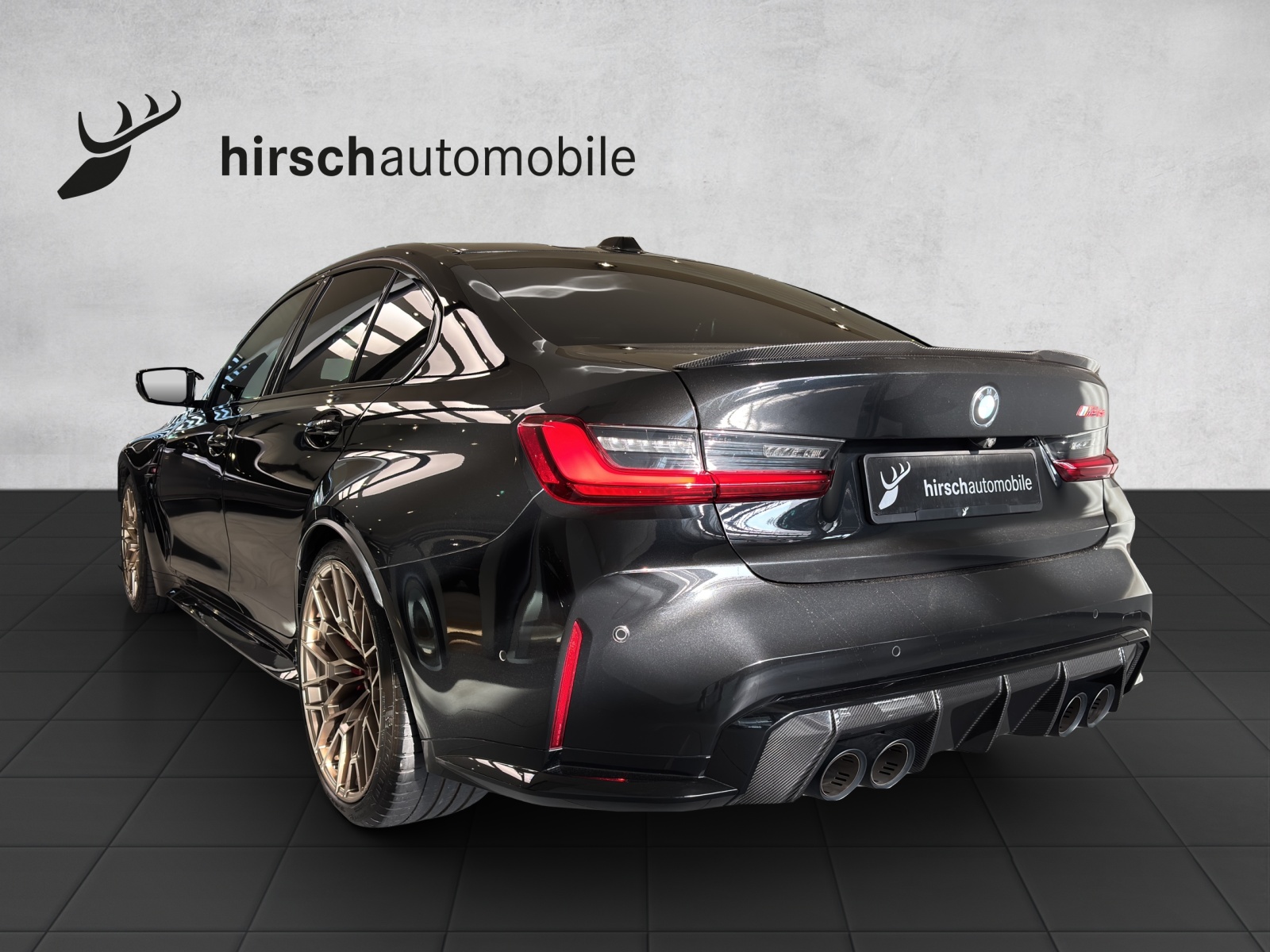 BMW M3 CS-showroom-element-1