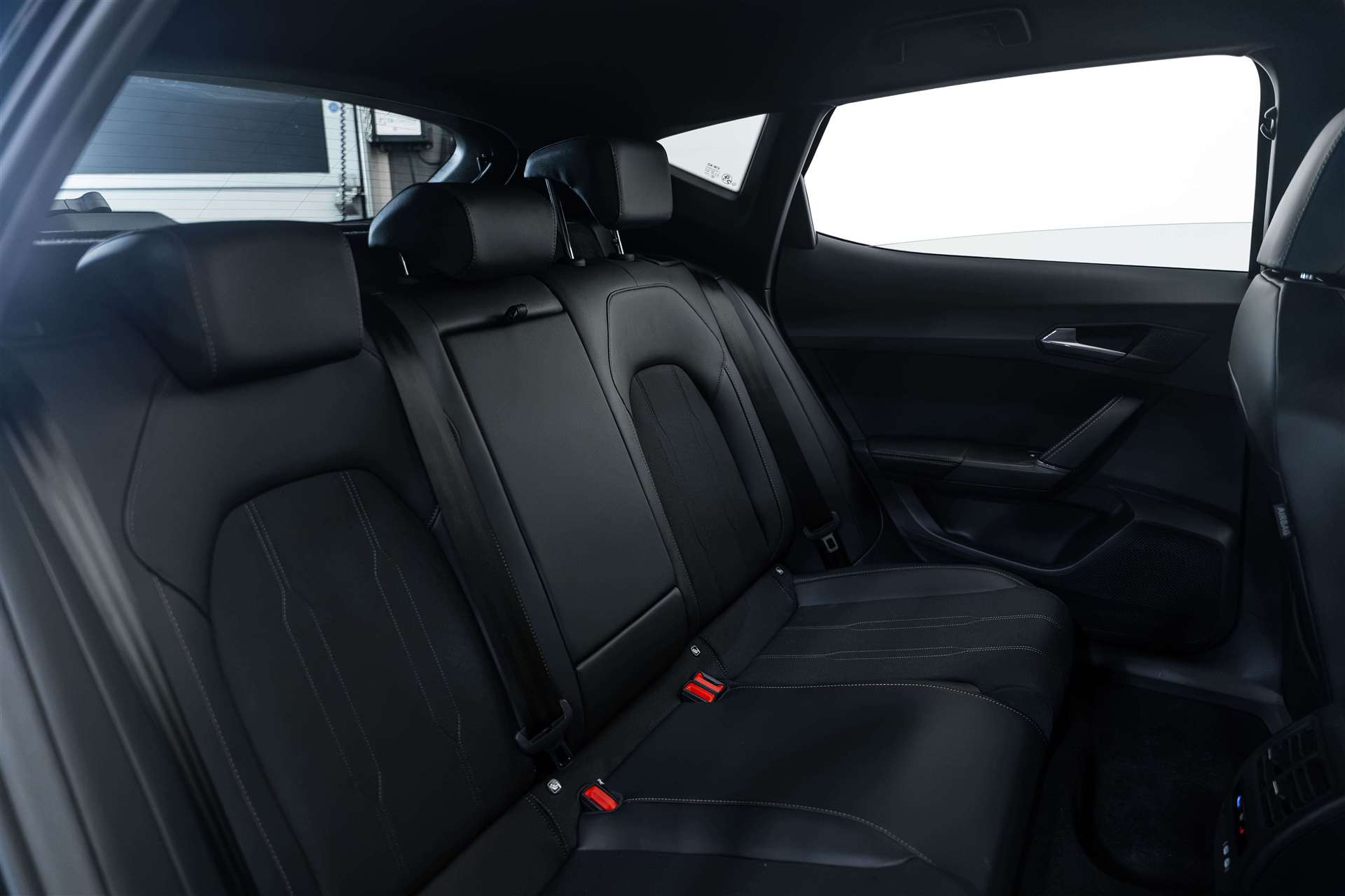 CUPRA Formentor 1.5 TSI DSG-Automat NEW-image-13