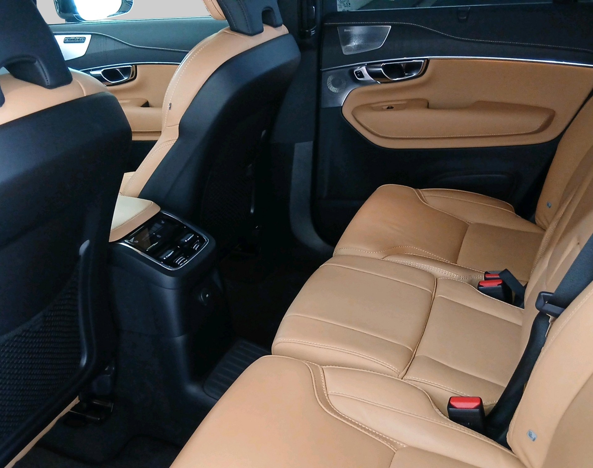 VOLVO XC90 2.0 T8 TE Inscription 7P.-showroom-element-3