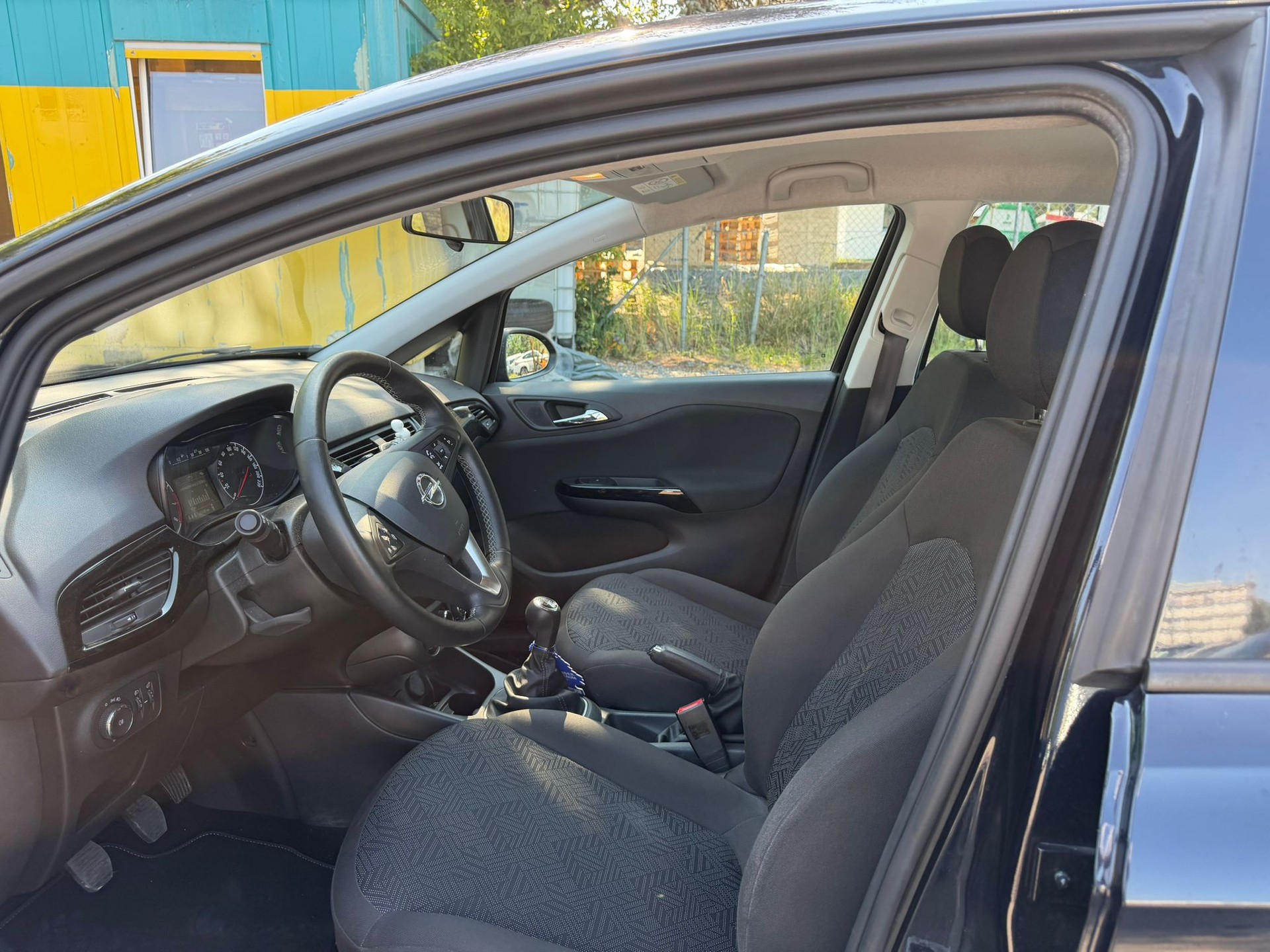 OPEL Corsa 1.0 T EcoTec Black Edition-image-4