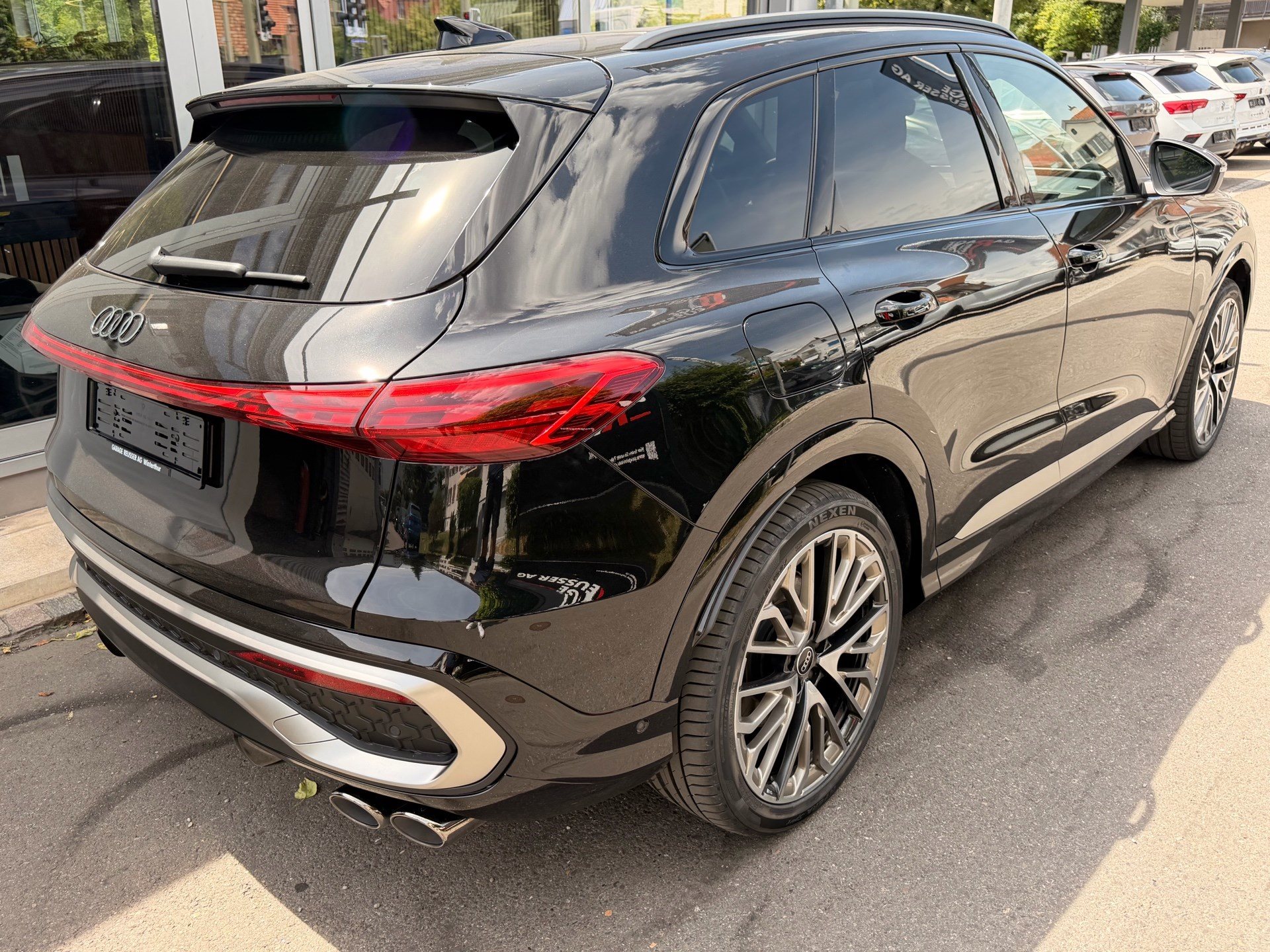 AUDI SQ5 3.0 TFSI QUATTRO 367 PS EDITION ONE *** ABSOLUTE TOP AUSSTATTUNG ***-showroom-element-3