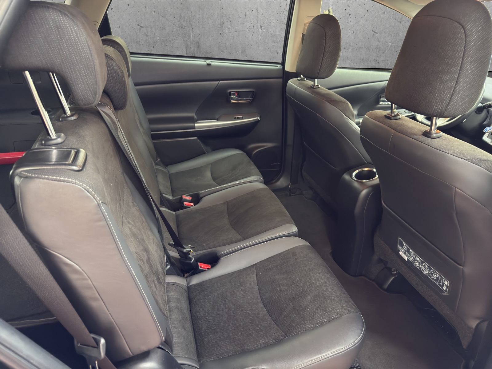 TOYOTA Prius+ 1.8 VVT-i HSD Style-image-11