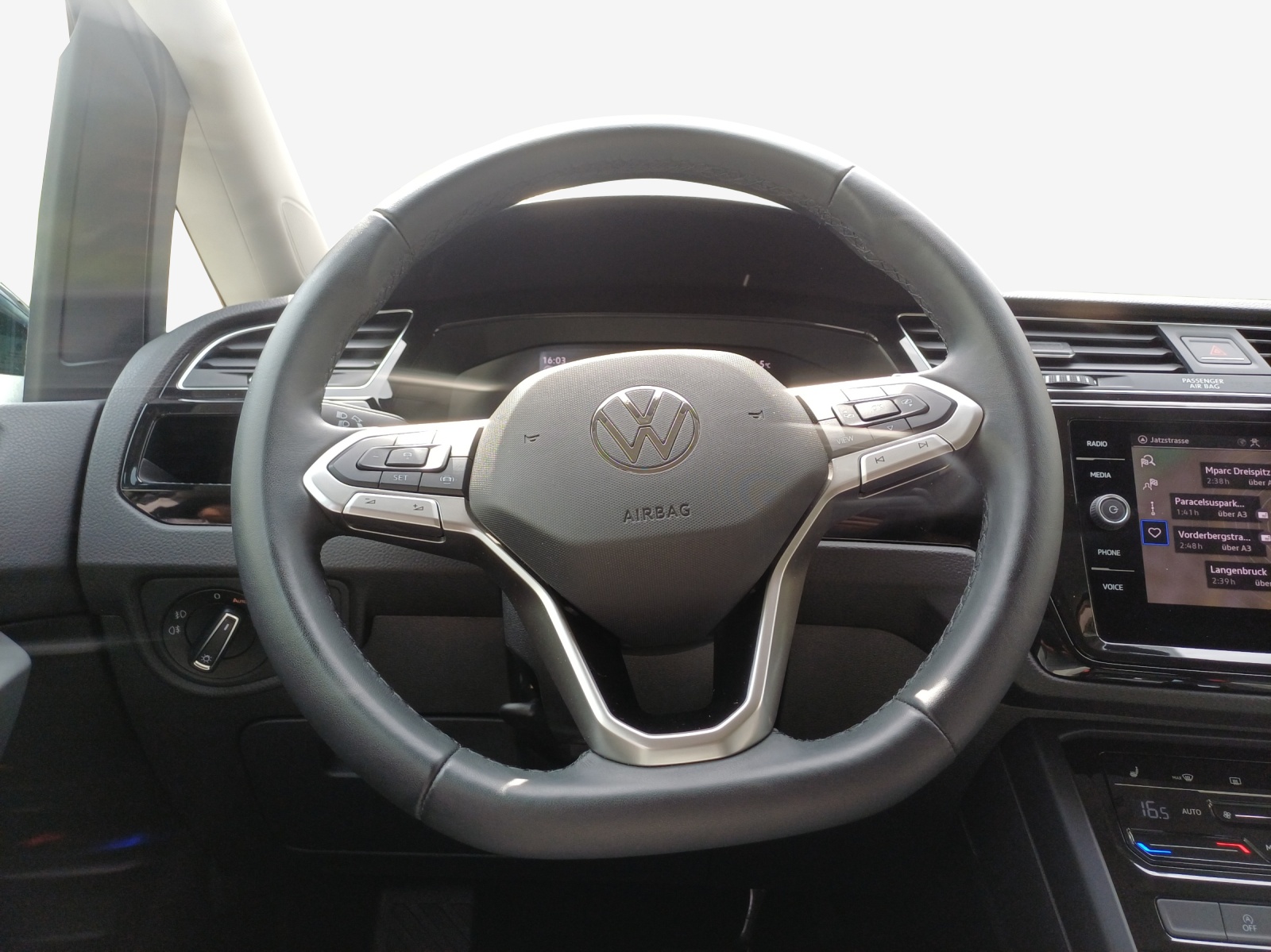VW Touran 1.5 TSI EVO Comfortline DSG-image-9