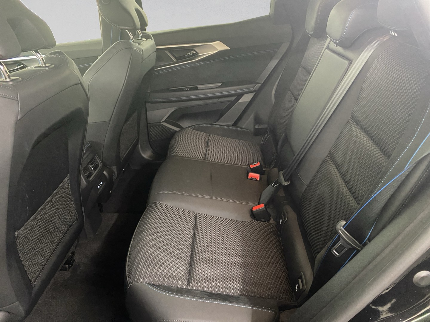 RENAULT Austral 1.2 HEV 200 Iconic Esprit Alpine A-image-24
