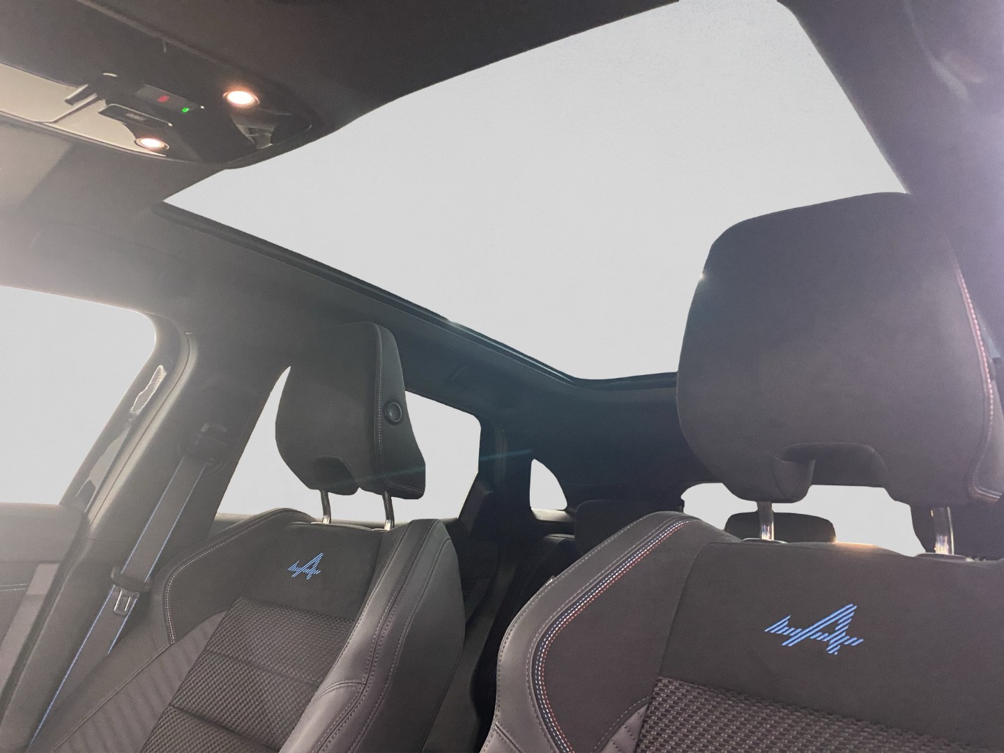RENAULT Austral 1.2 HEV 200 Iconic Esprit Alpine A-image-21