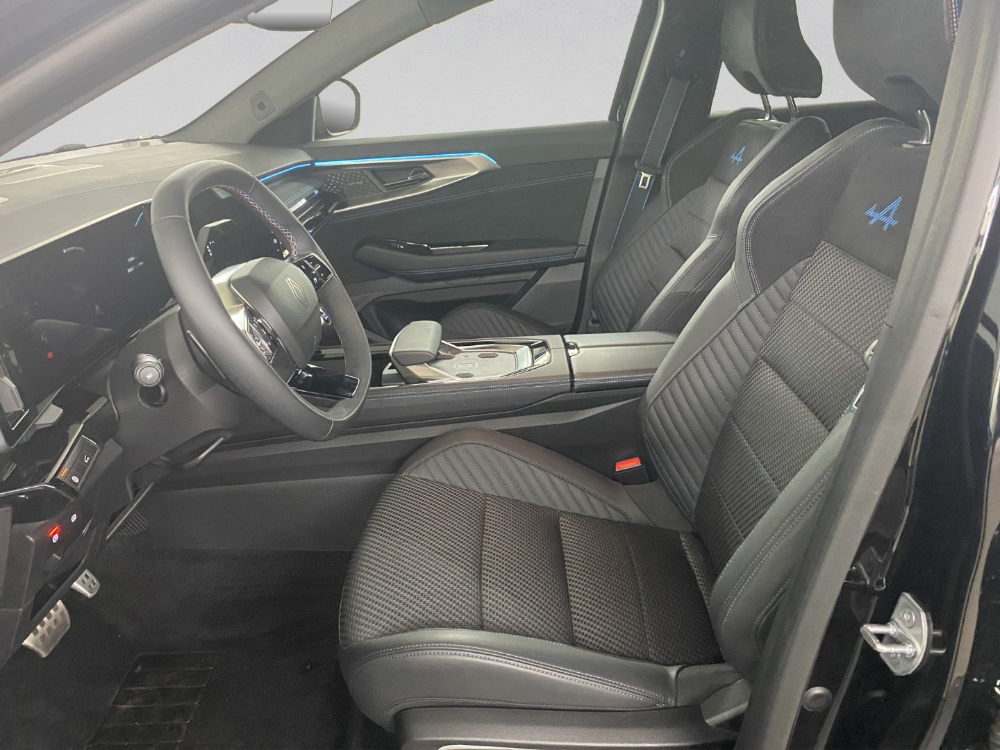 RENAULT Austral 1.2 HEV 200 Iconic Esprit Alpine A-image-9