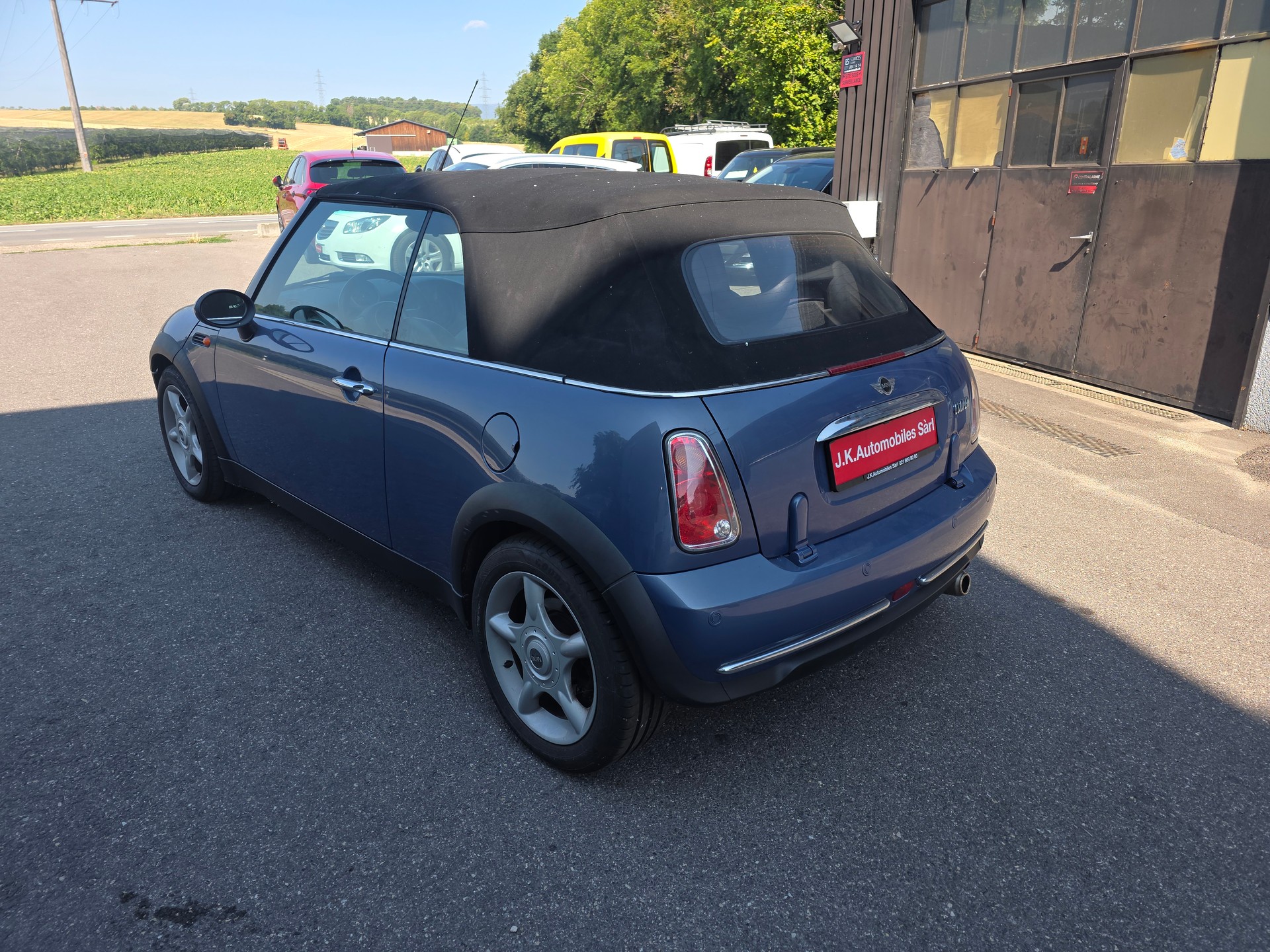 MINI Cooper Cabriolet-image-10
