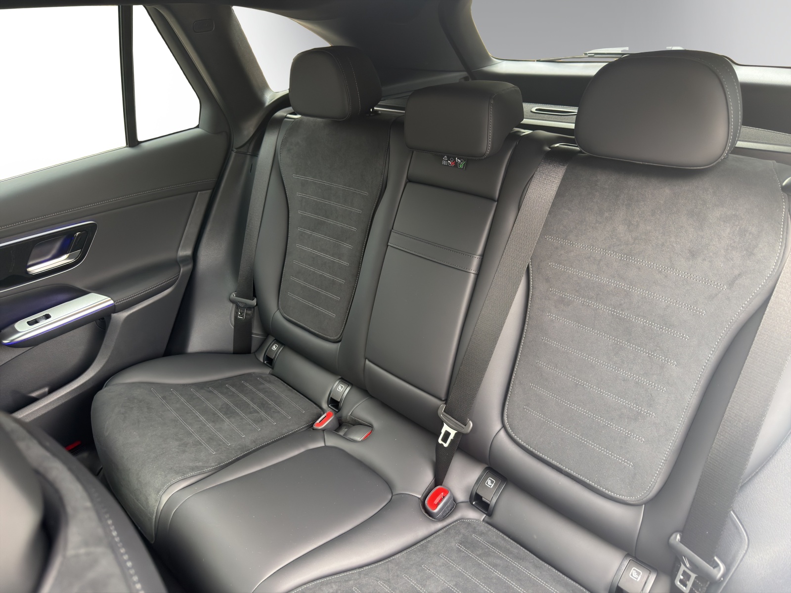 MERCEDES-BENZ GLC 220 d 4Matic 9G-Tronic-image-13