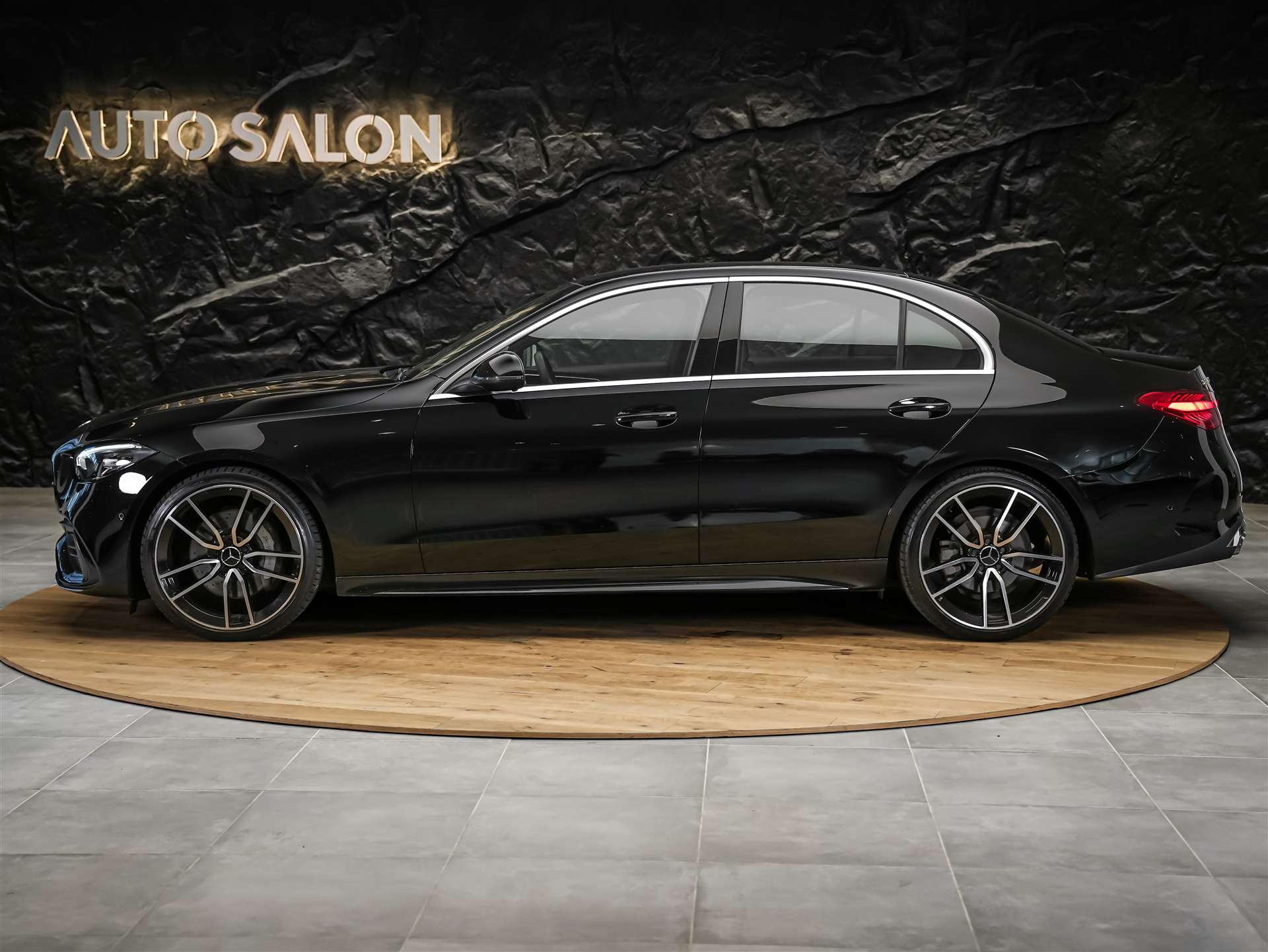 MERCEDES-BENZ C 300 d AMG Line *20" Felgen*Abstandsregler*AHK*-showroom-element-1