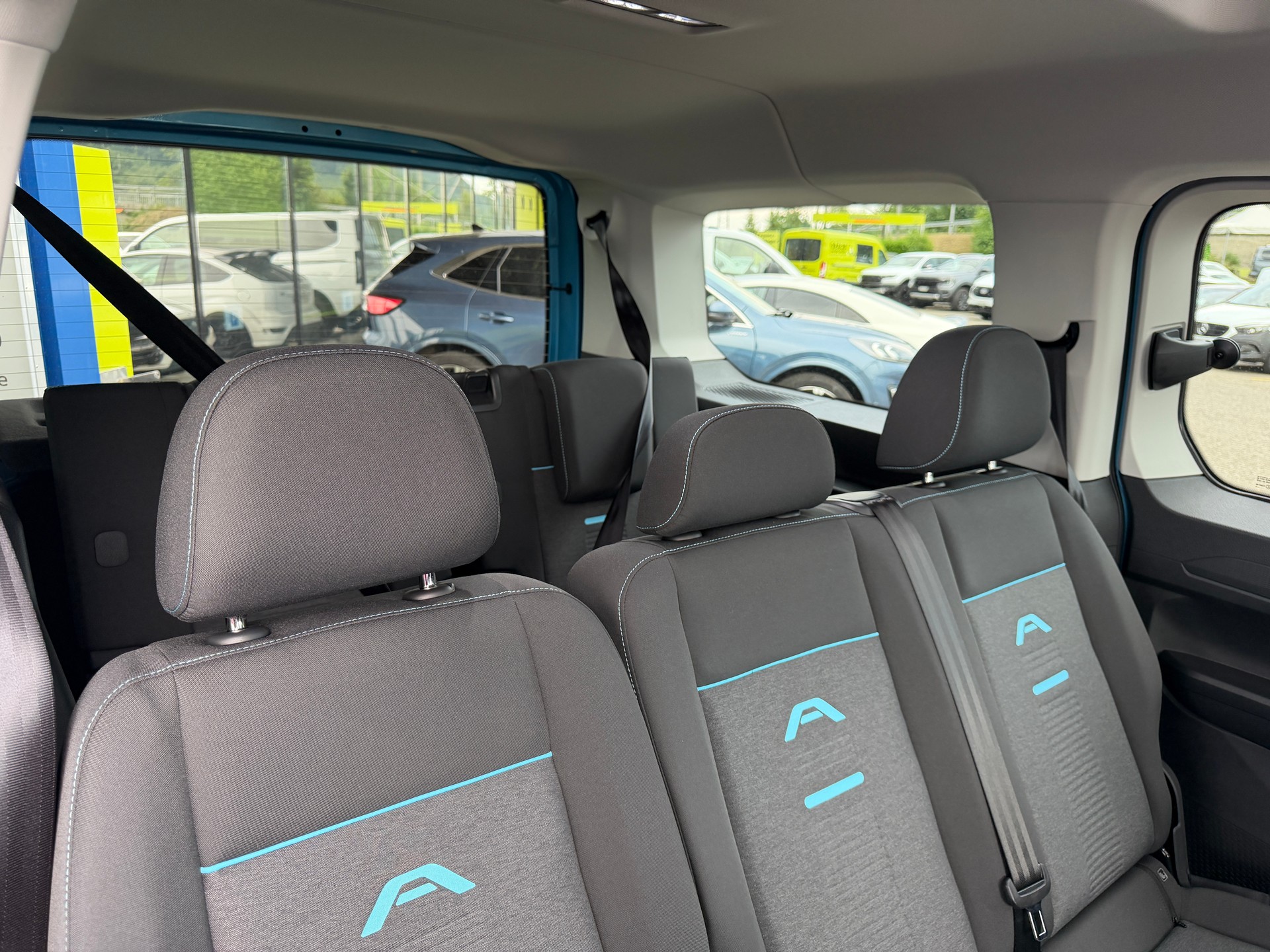 FORD Grand Tourneo Connect 1.5 PHEV Active Automat-image-7