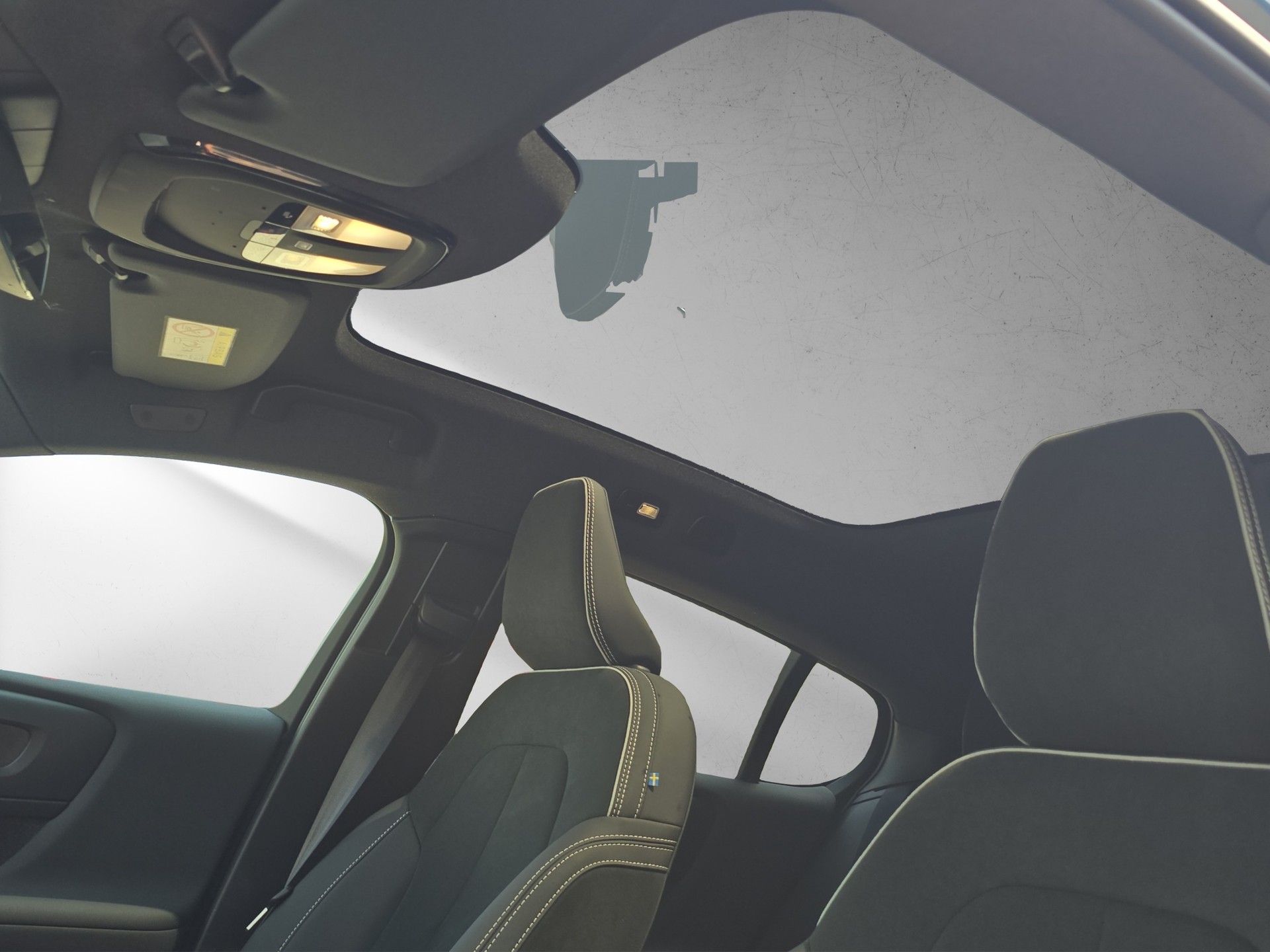 VOLVO C40 Recharge P8 Twin AWD Pure Electric Ultimate-image-14
