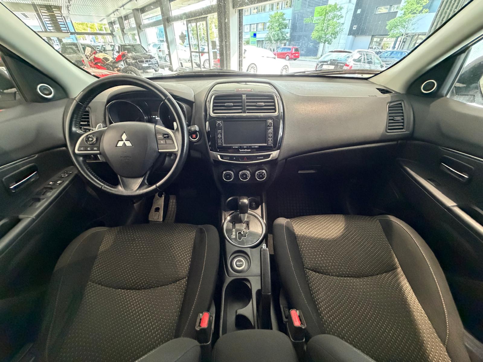 MITSUBISHI ASX 2.2 DID Diamond 4WD Automatic-image-9