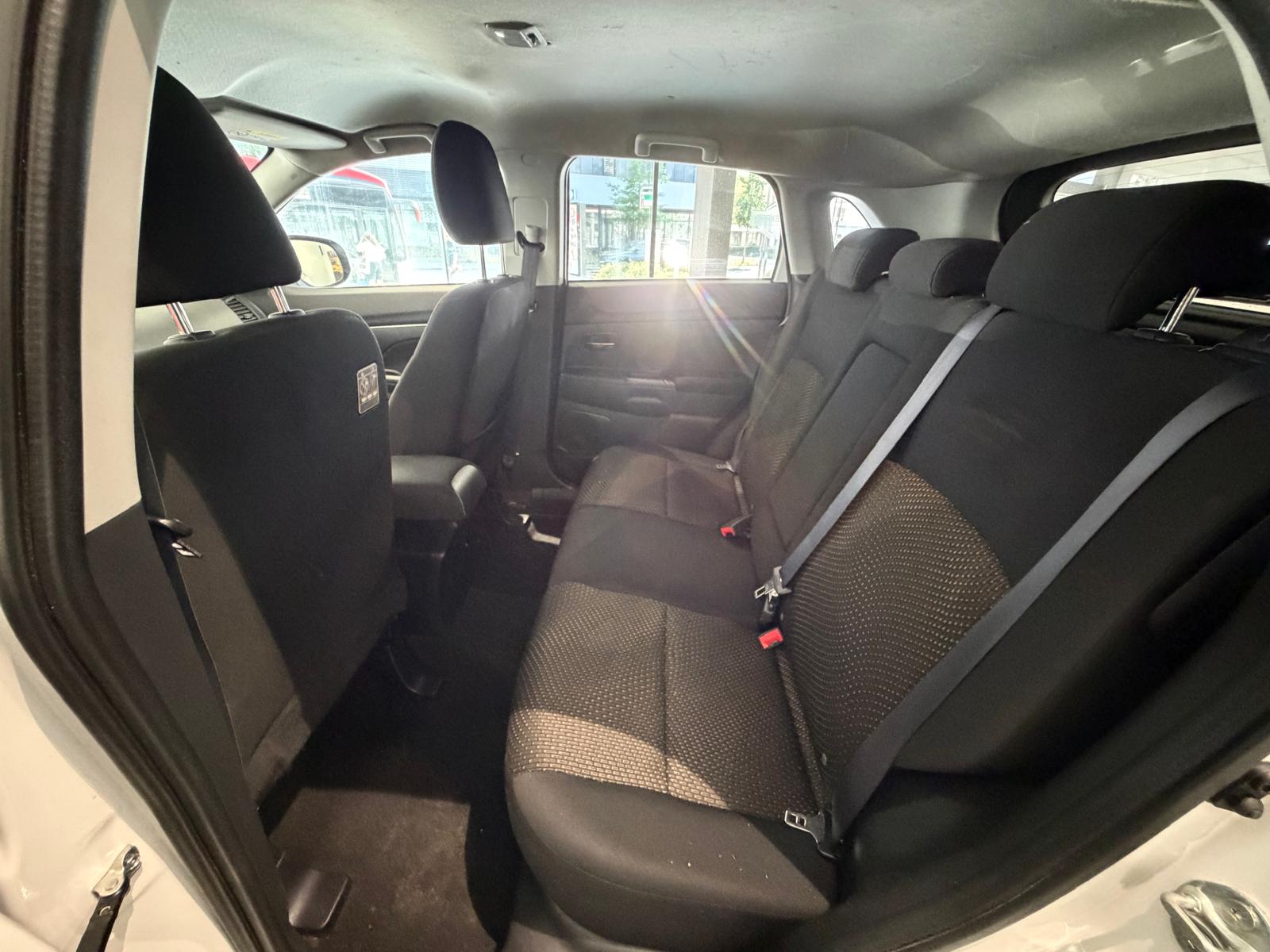 MITSUBISHI ASX 2.2 DID Diamond 4WD Automatic-image-6