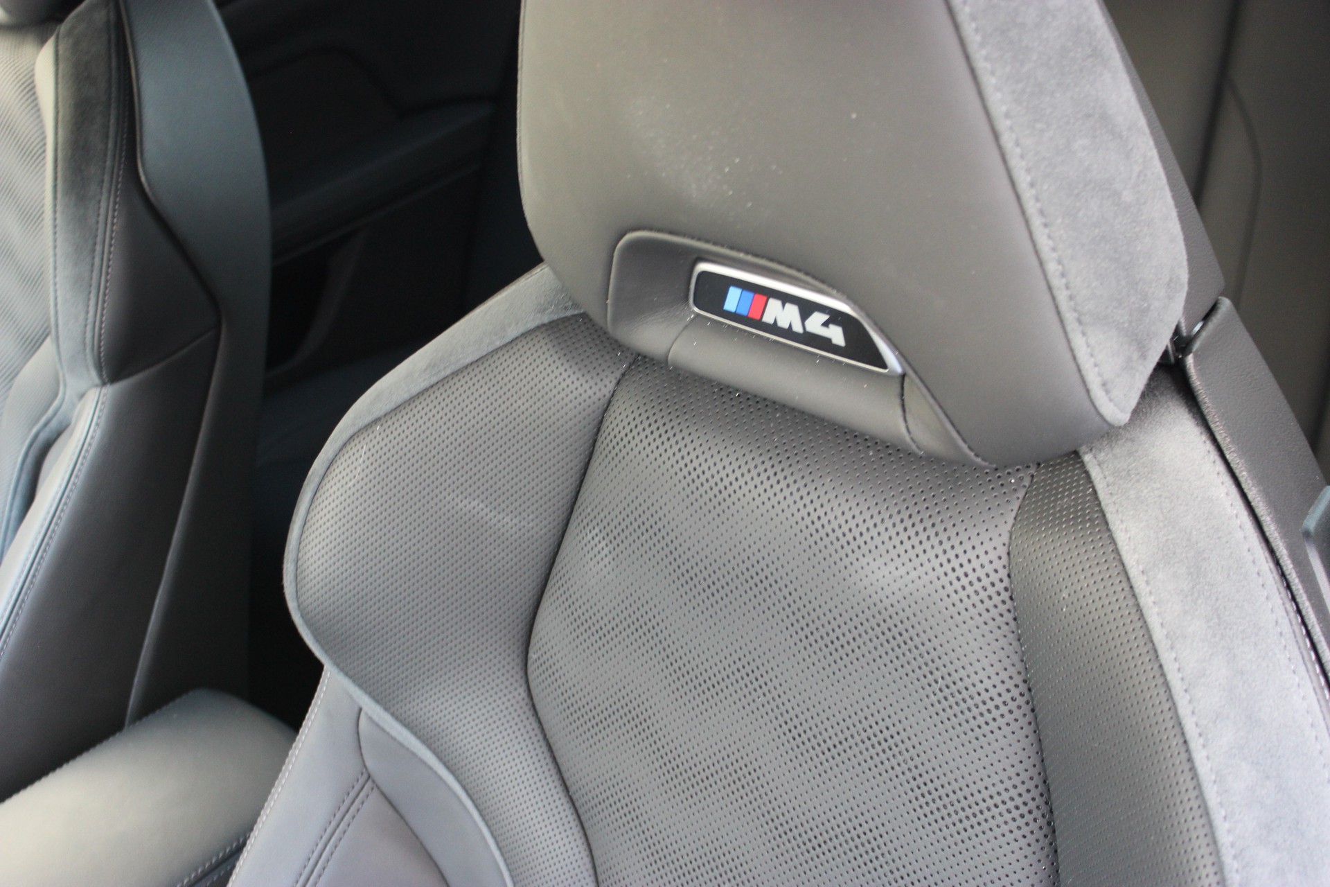 BMW M4 Coupé Competition M xDrive *M Carbon Exterieurpaket*-image-24