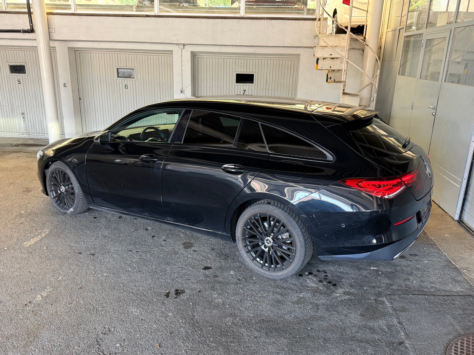 MERCEDES-BENZ CLA Shooting Brake 180 7G-DCT Progressive-image-6