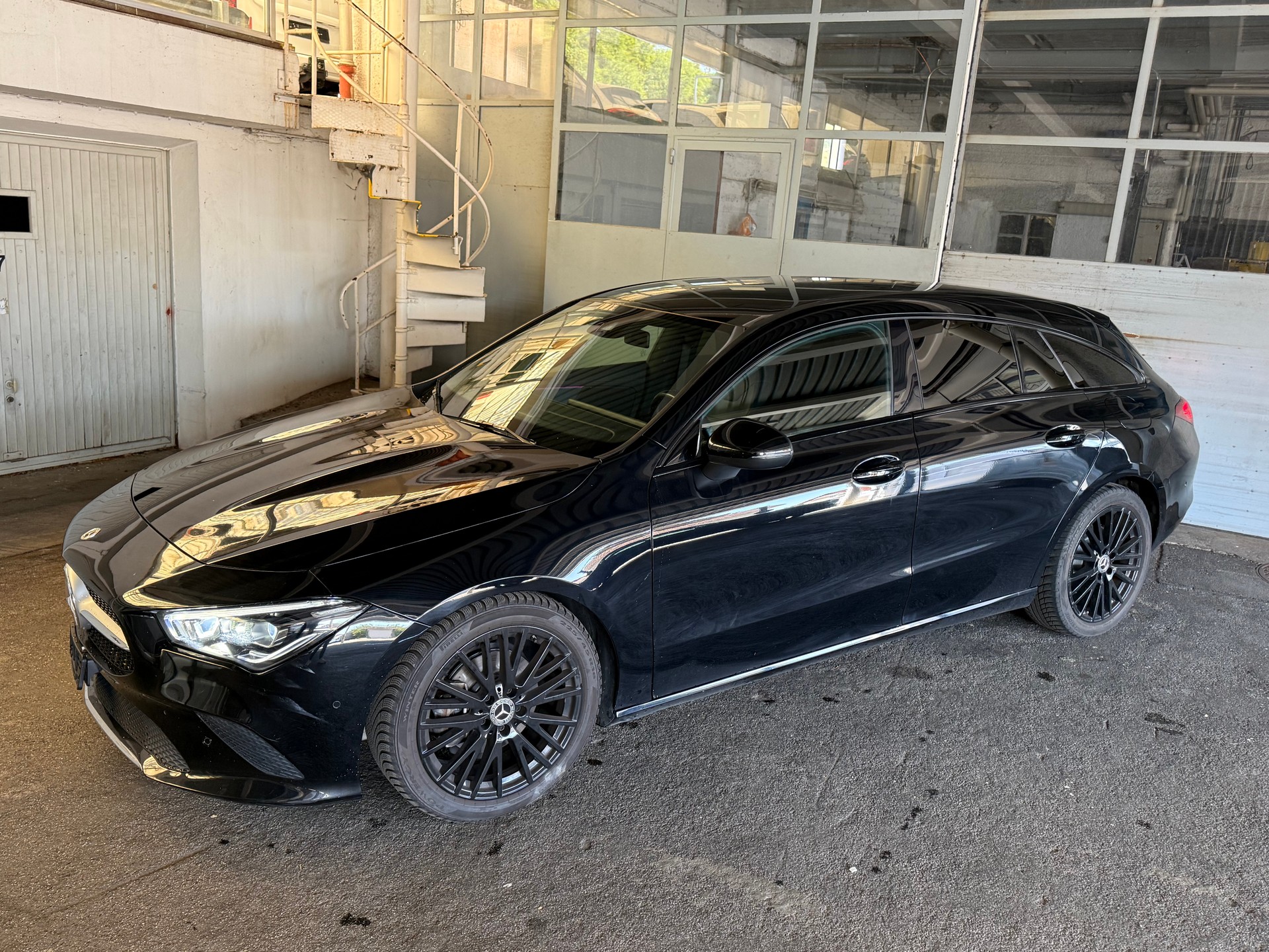 MERCEDES-BENZ CLA Shooting Brake 180 7G-DCT Progressive-image-7