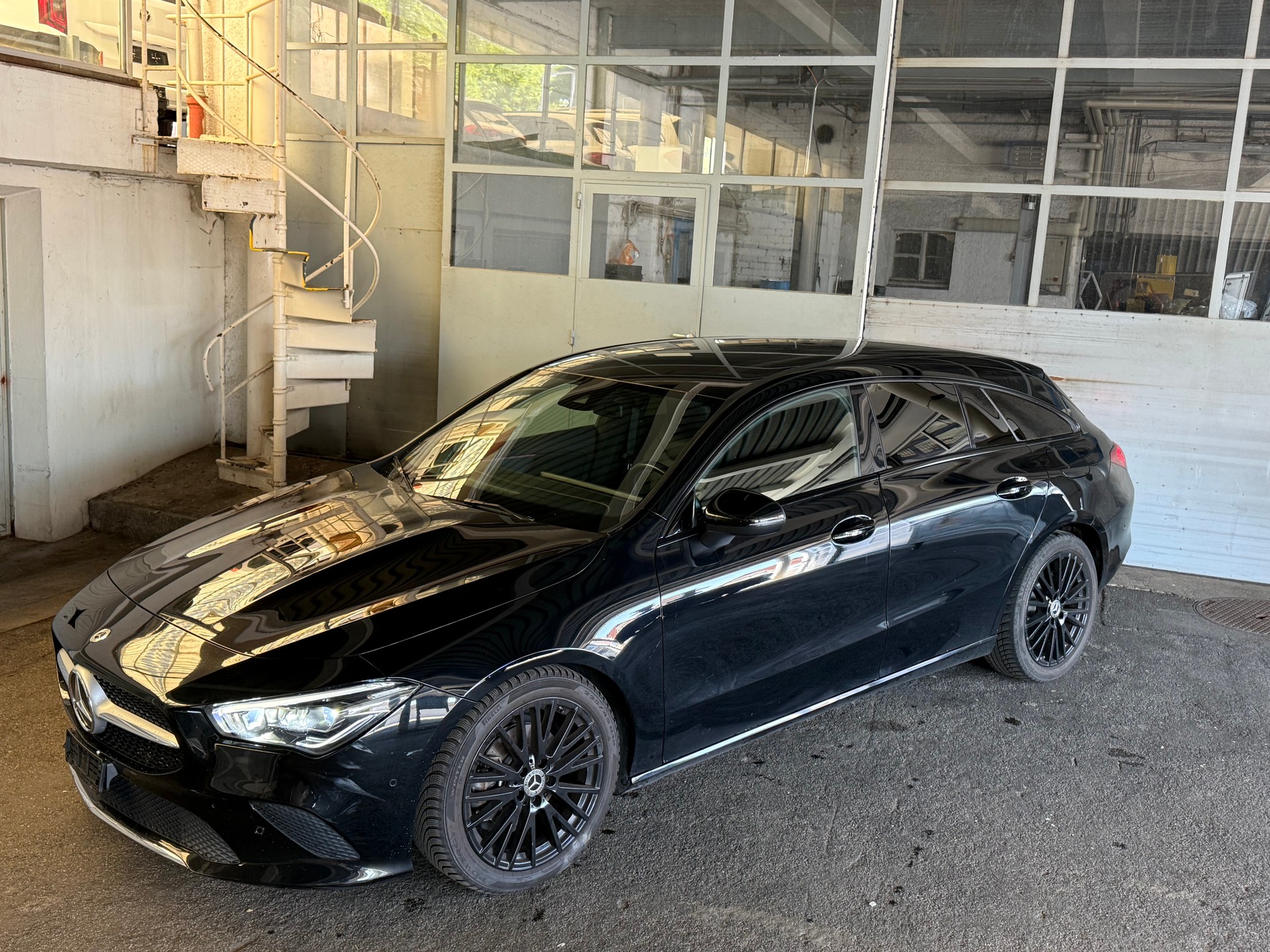 MERCEDES-BENZ CLA Shooting Brake 180 7G-DCT Progressive