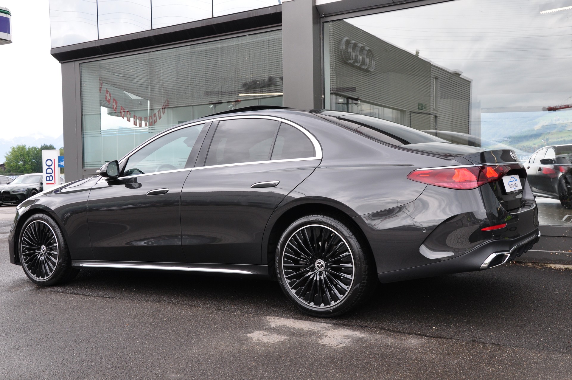 MERCEDES-BENZ E 220 d 4Matic 9G-Tronic-image-6