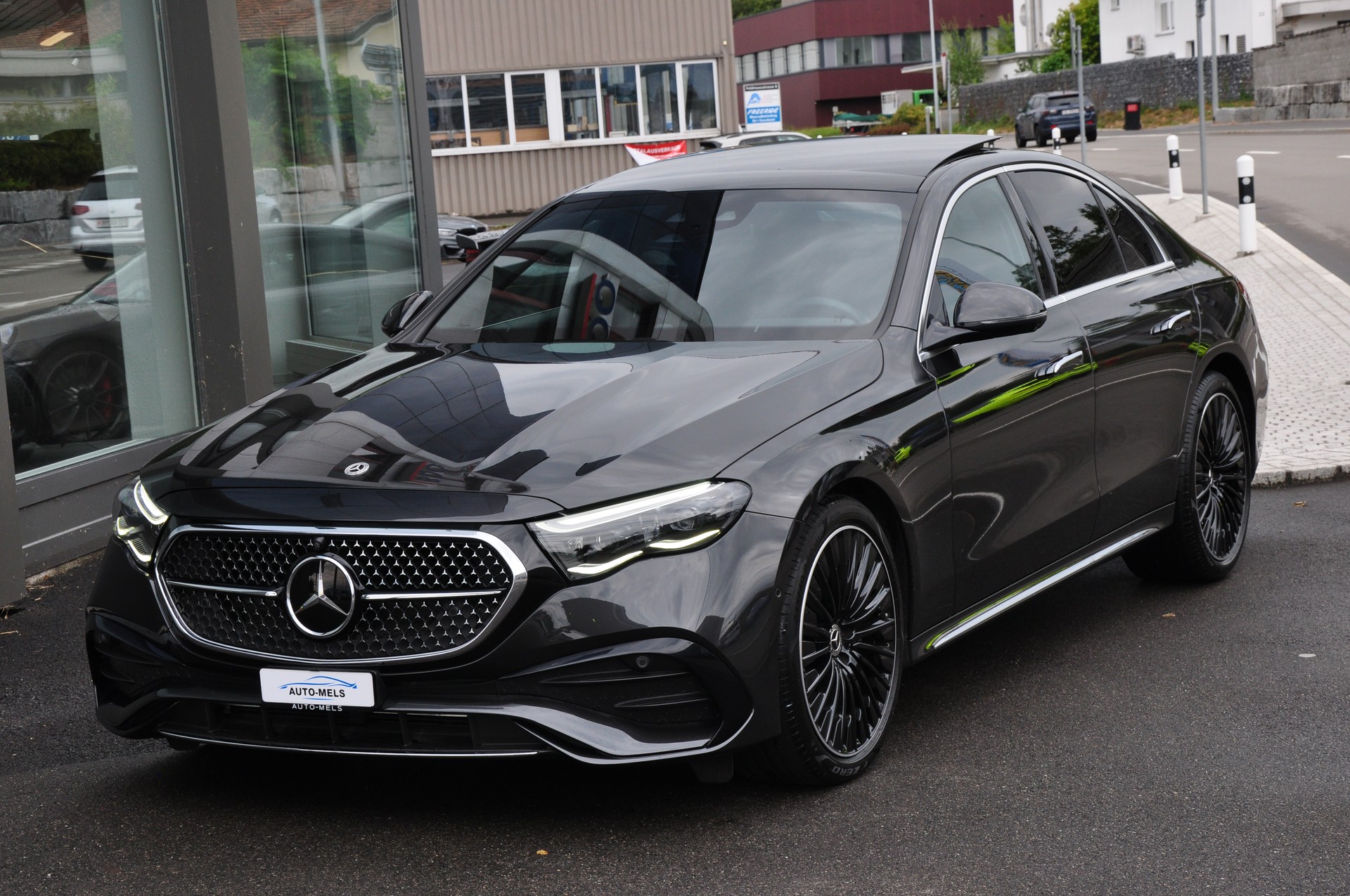 MERCEDES-BENZ E 220 d 4Matic 9G-Tronic-image-11