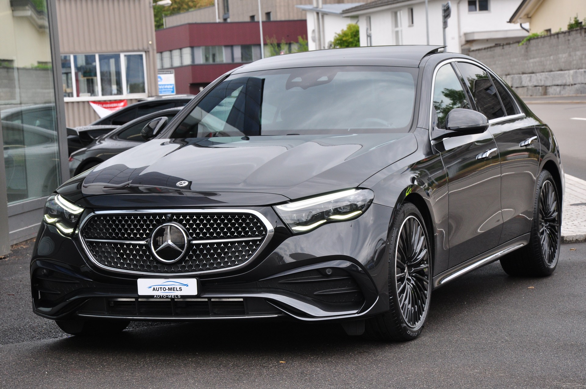 MERCEDES-BENZ E 220 d 4Matic 9G-Tronic-image-10