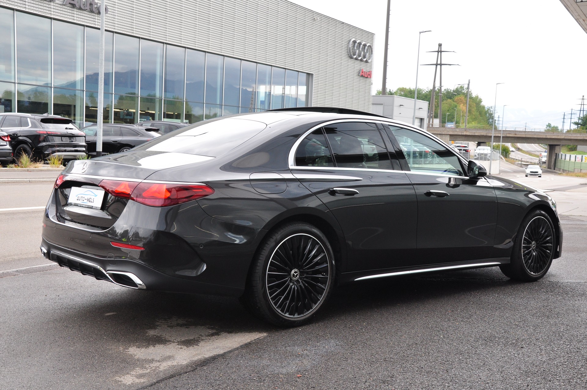 MERCEDES-BENZ E 220 d 4Matic 9G-Tronic-image-8