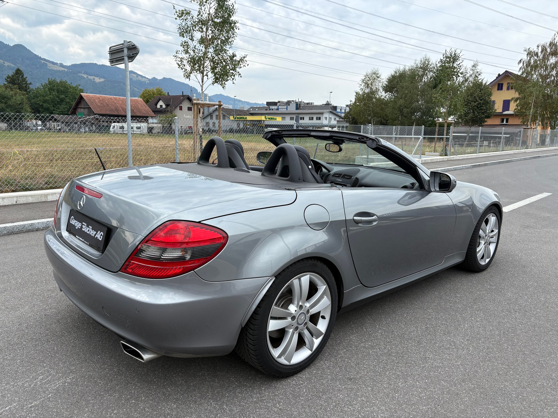 MERCEDES-BENZ SLK 350 7G-Tronic-showroom-element-2